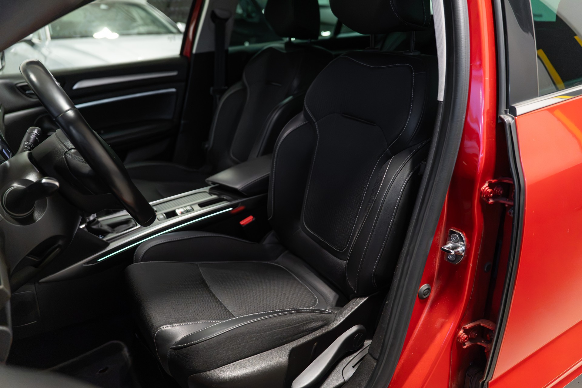 RENAULT Mégane Grandtour 1.5 dCi Intens EDC-image-11