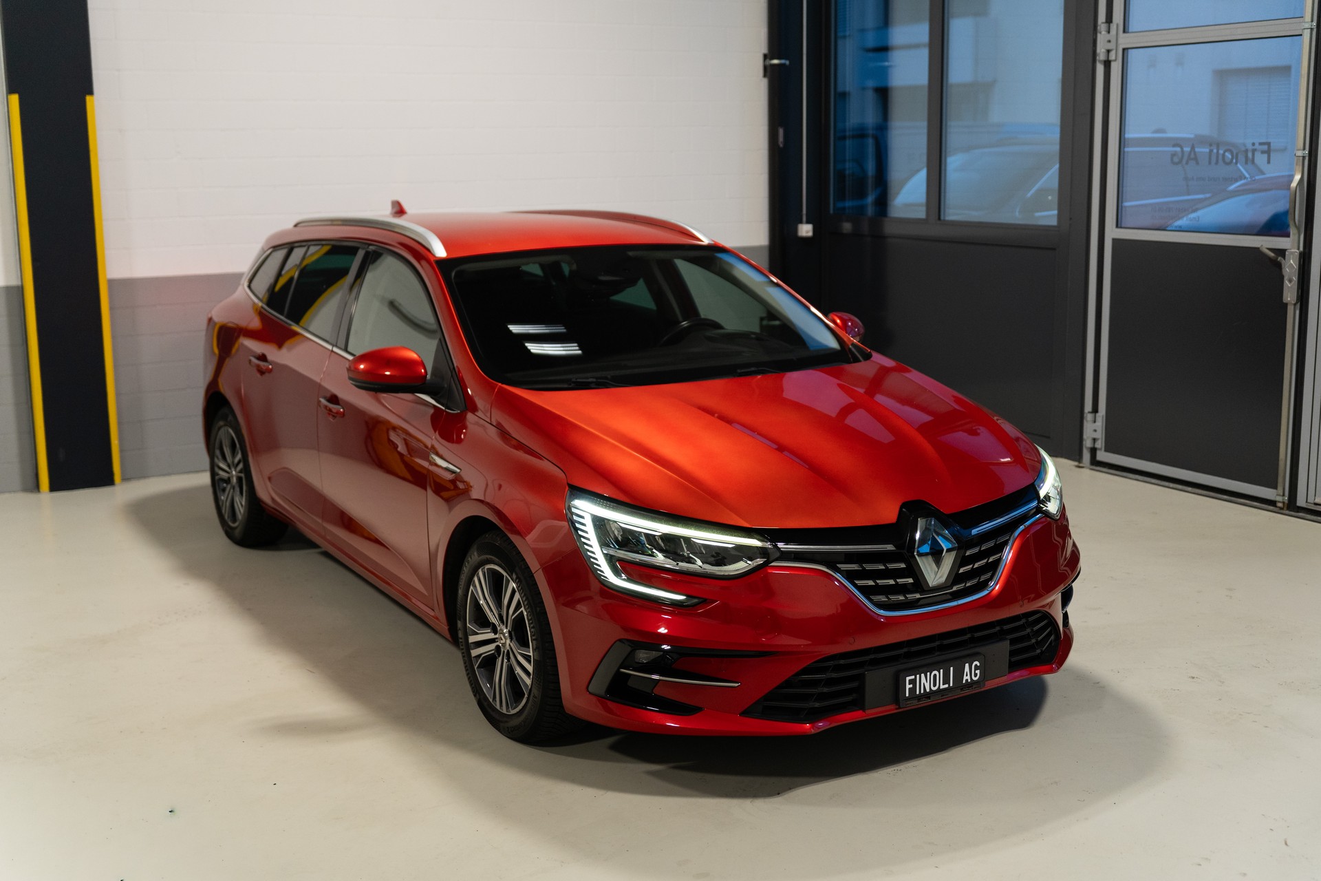 RENAULT Mégane Grandtour 1.5 dCi Intens EDC-image-1