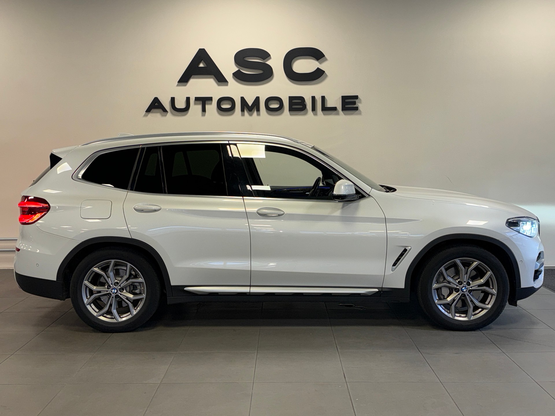 BMW X3 xDrive 30d xLine Steptronic *Anhängerkupplung*-image-1