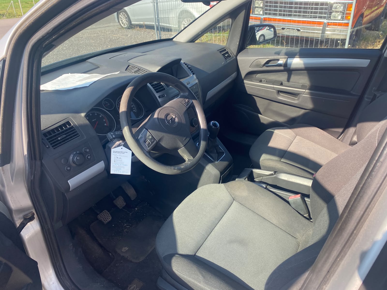 OPEL Zafira 2.2i 16V Sport-image-9