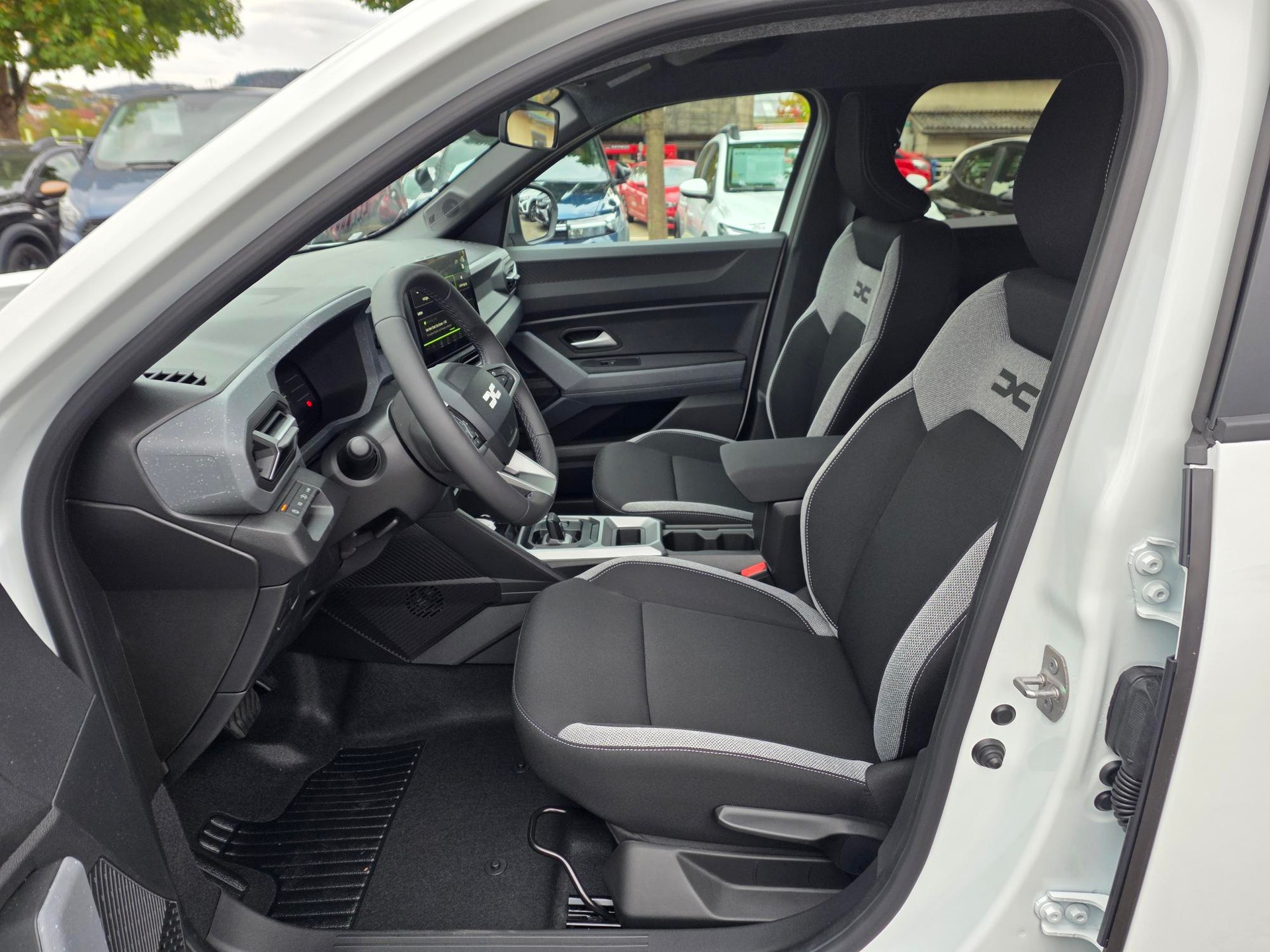 DACIA Duster 1.8 Hybrid Journey-image-5