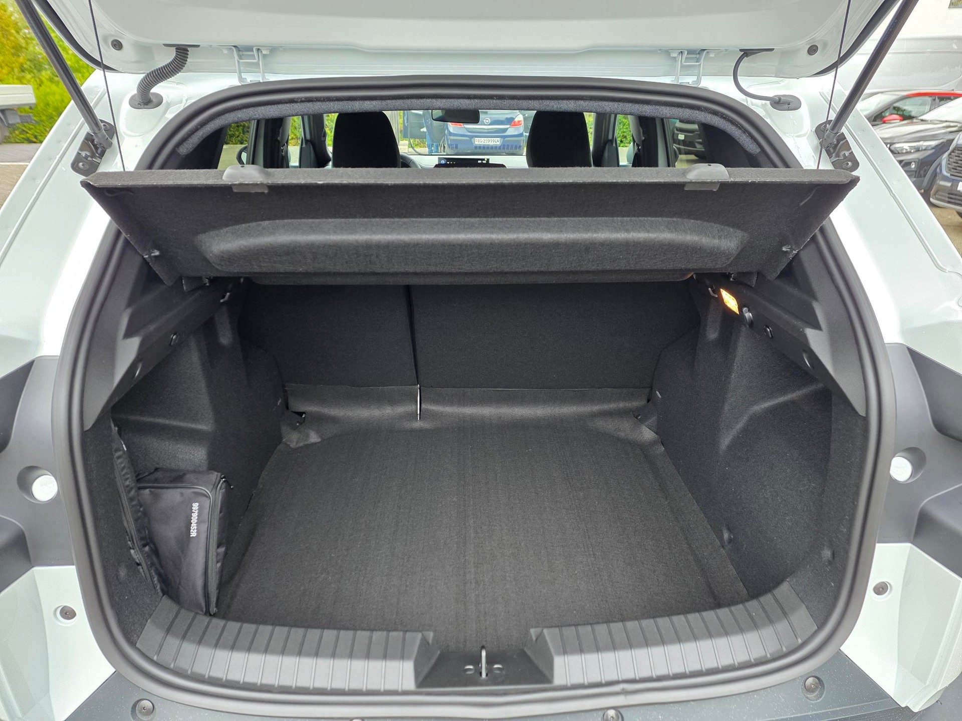 DACIA Duster 1.8 Hybrid Journey-image-9