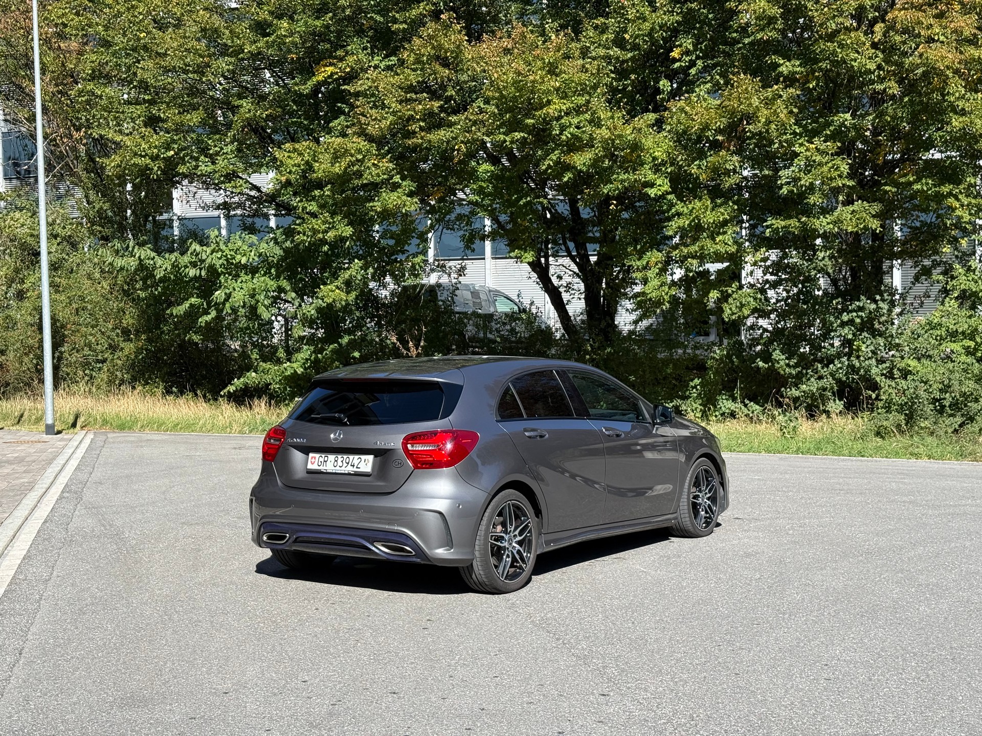 MERCEDES-BENZ A 200 d AMG Line 4m-image-1