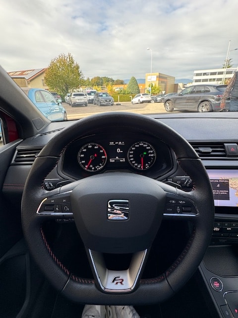 SEAT Ibiza 1.0 EcoTSI DSG Swiss FR-image-8