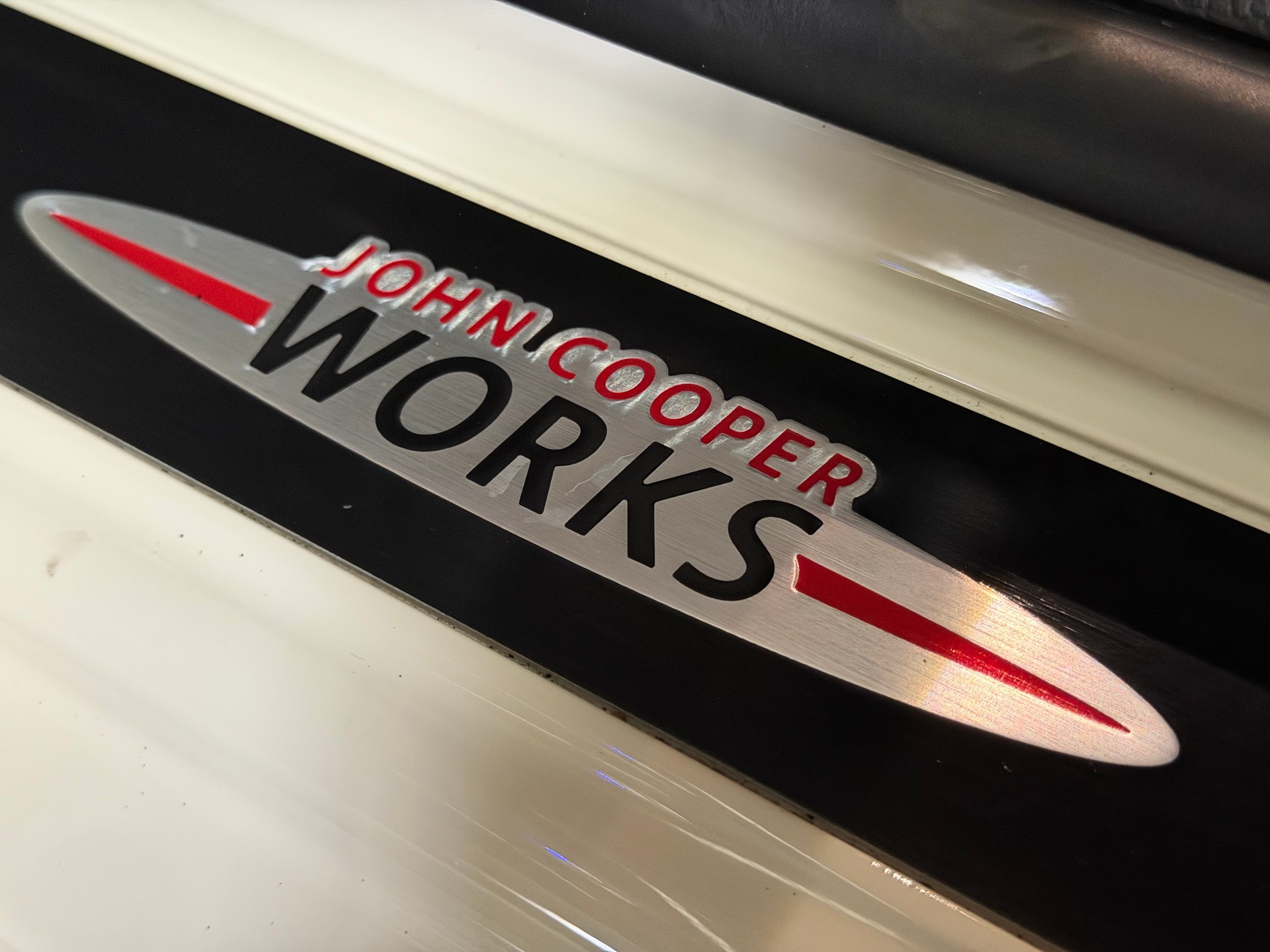 MINI Cooper John Cooper Works Steptronic-image-12