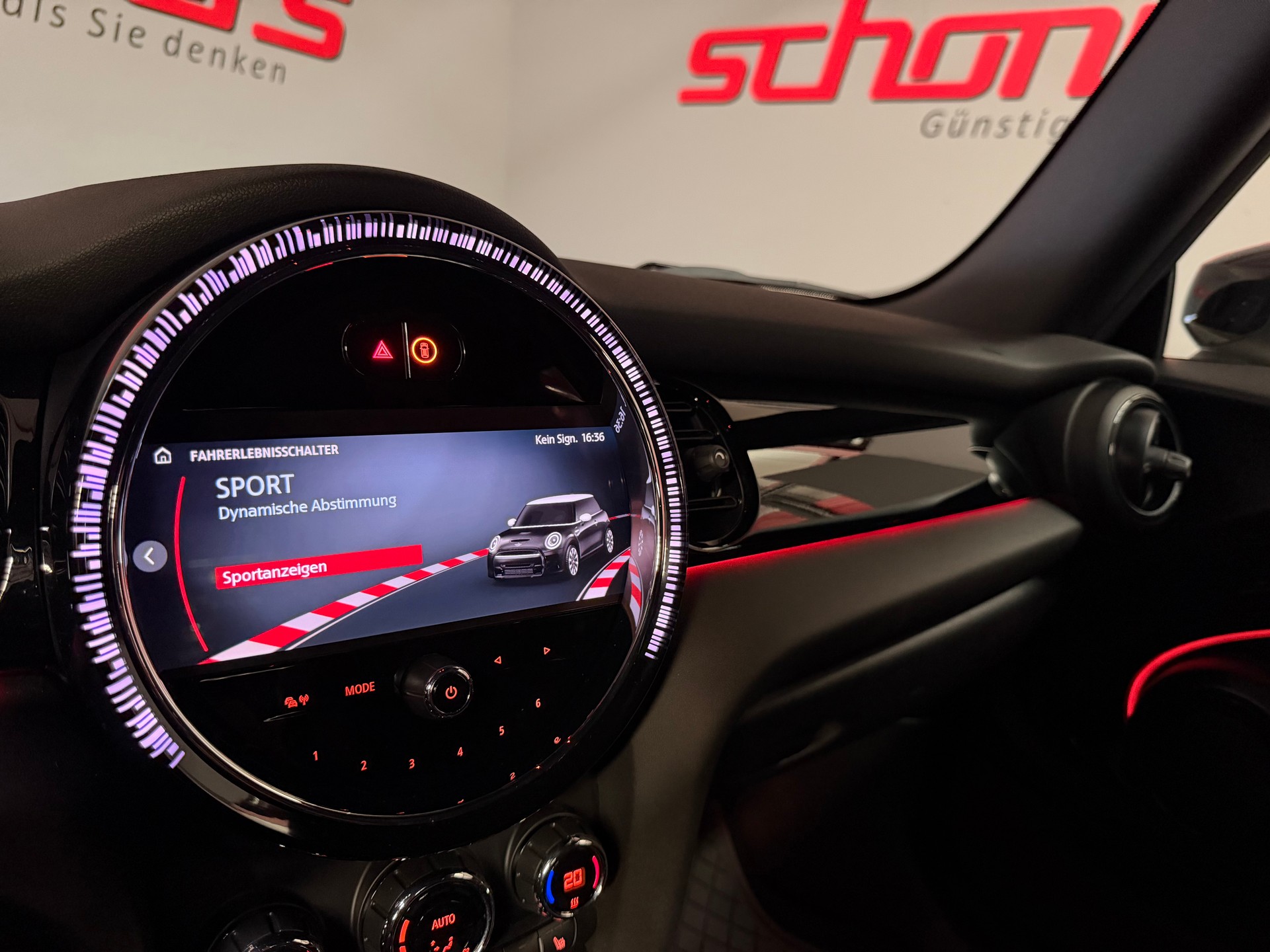 MINI Cooper John Cooper Works Steptronic-image-32