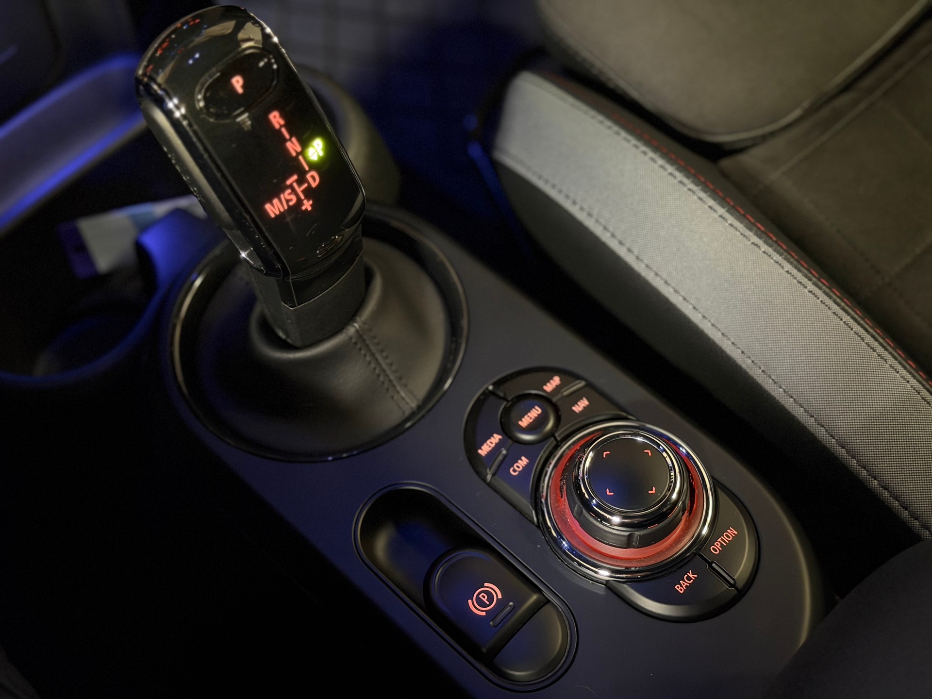 MINI Cooper John Cooper Works Steptronic-image-25