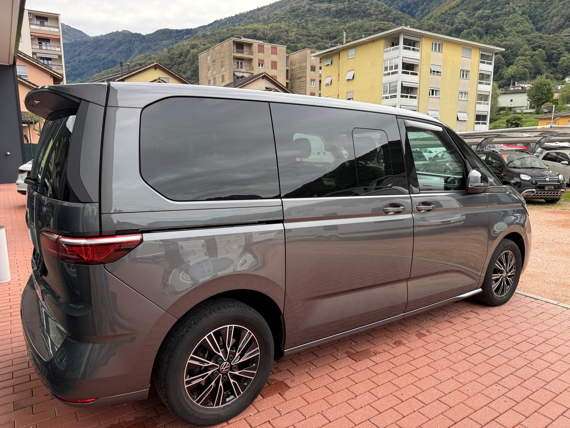 VW Multivan 2.0 TDI Liberty DSG-image-3