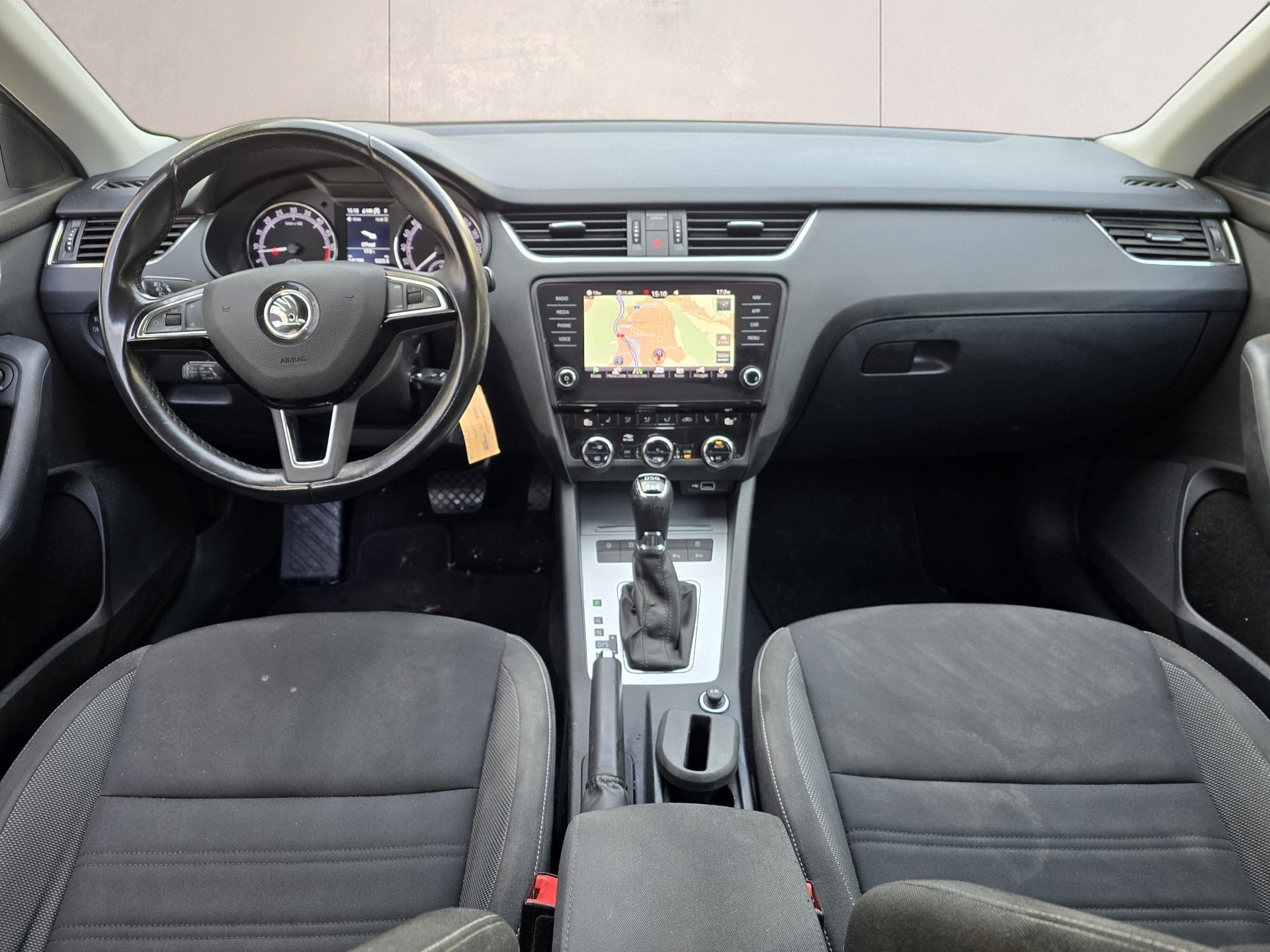 SKODA Octavia Combi 2.0 TDI Style 4x4 DSG-image-15