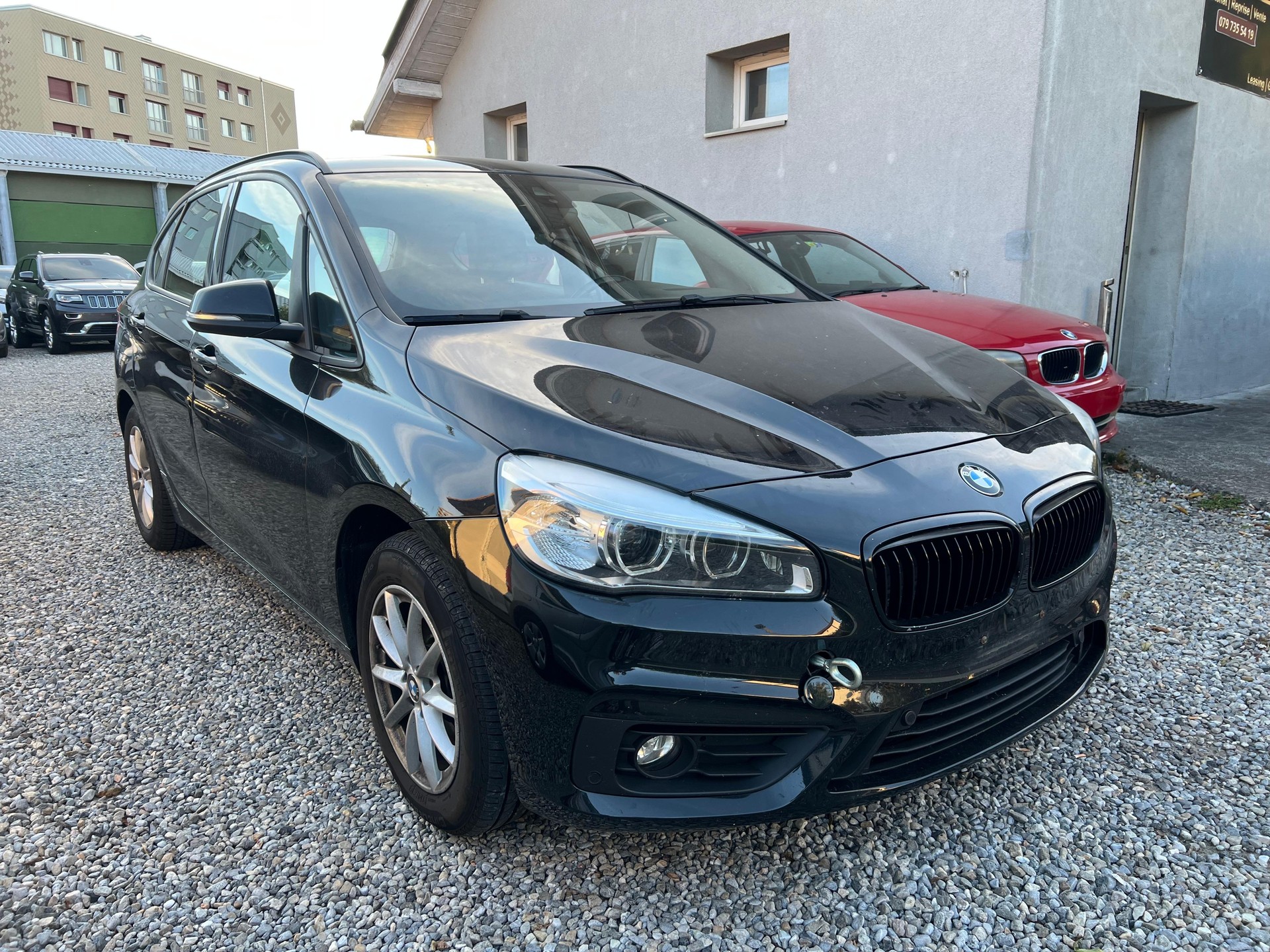 BMW 218d xDrive Active Tourer Sport Line Steptronic-image-2