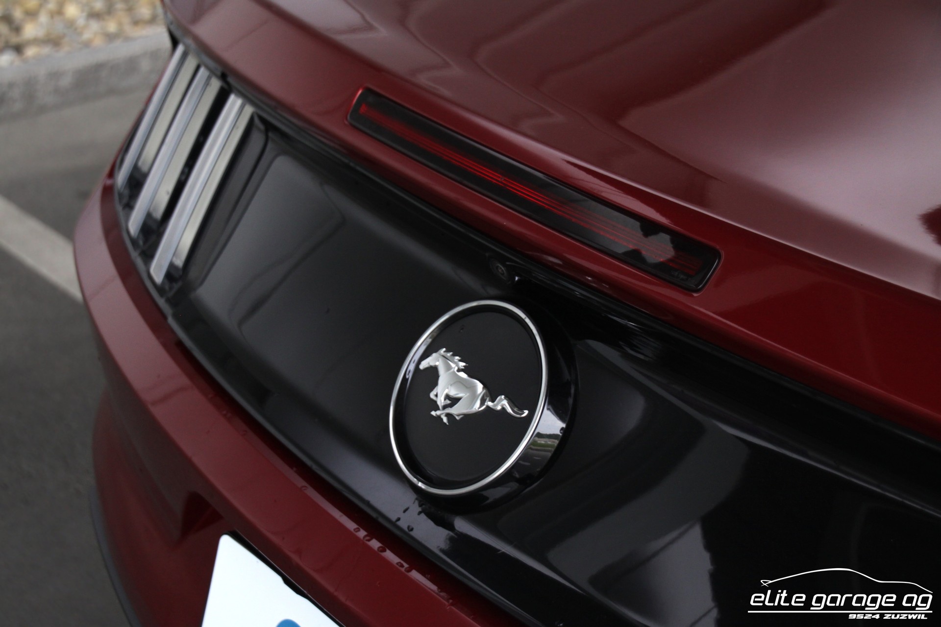 FORD Mustang Convertible 2.3-image-12