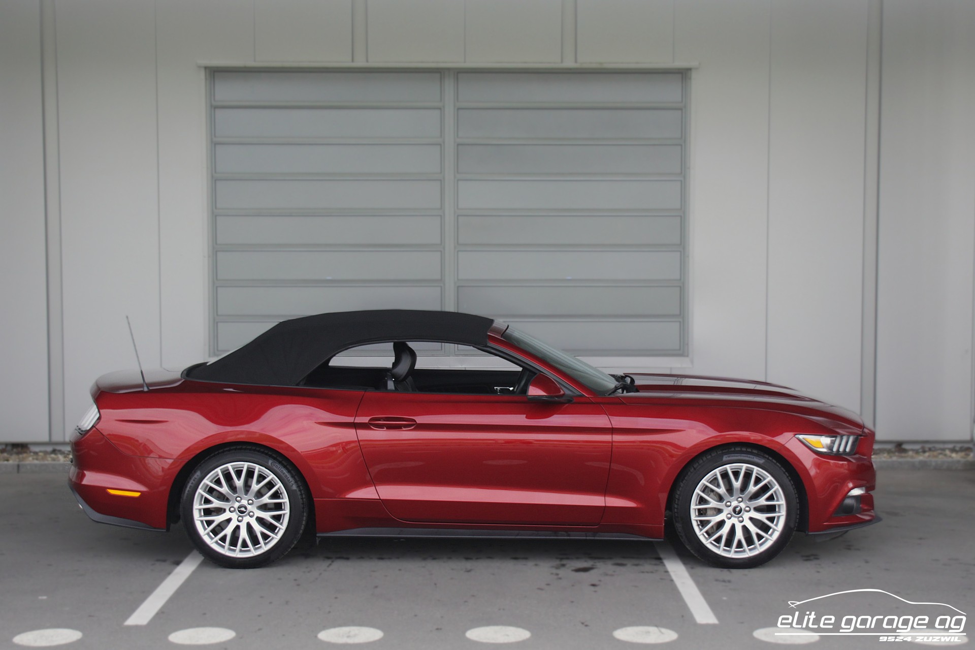 FORD Mustang Convertible 2.3-image-5