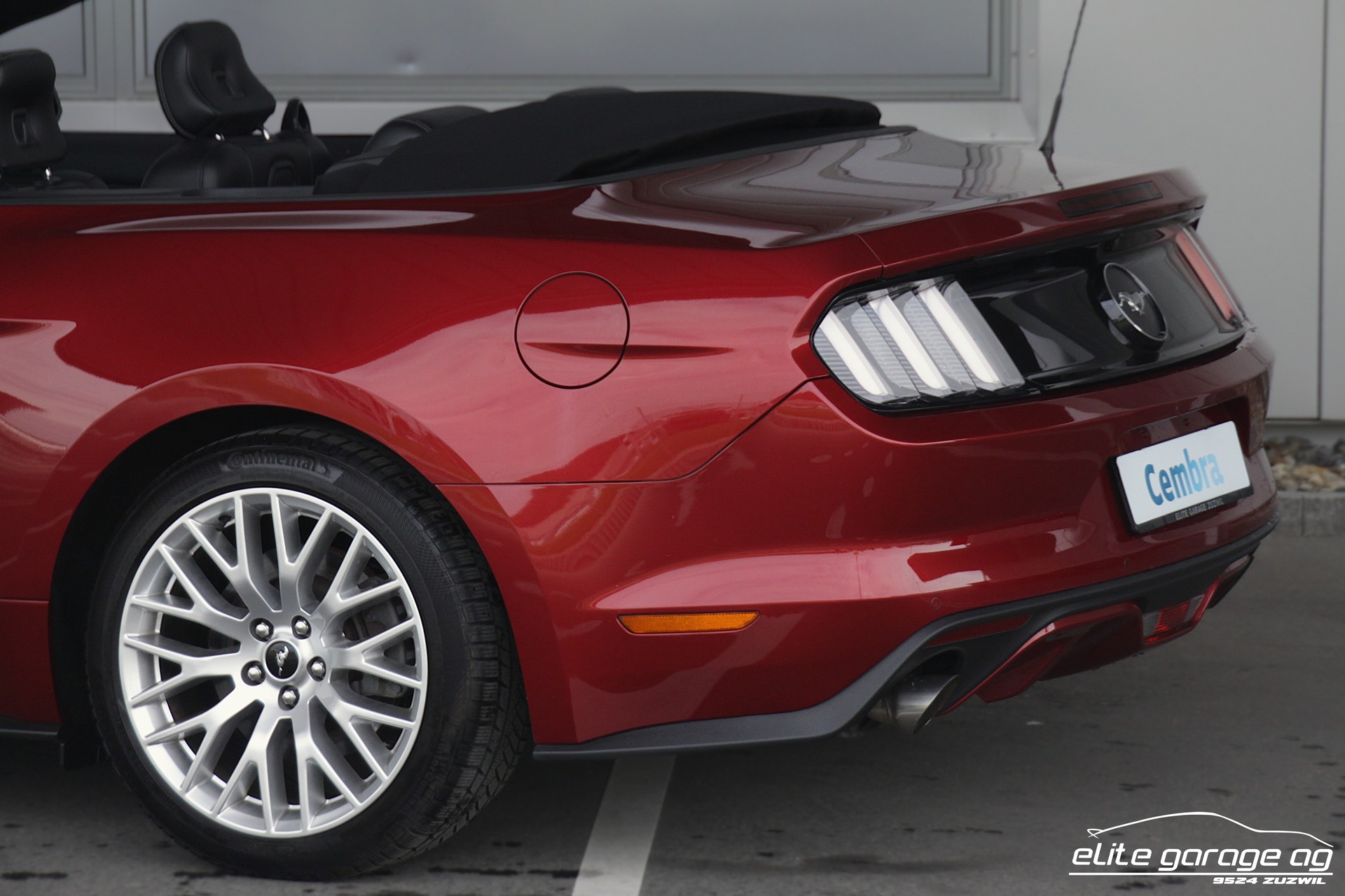 FORD Mustang Convertible 2.3-image-11