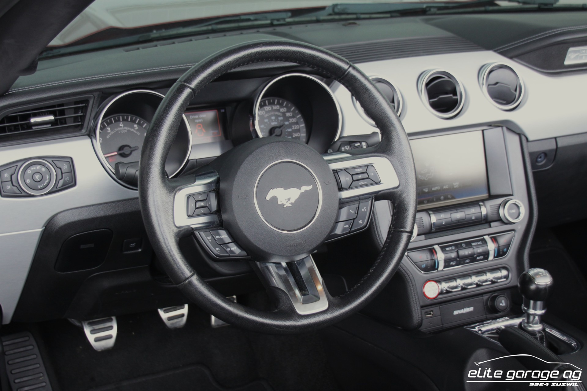FORD Mustang Convertible 2.3-image-14
