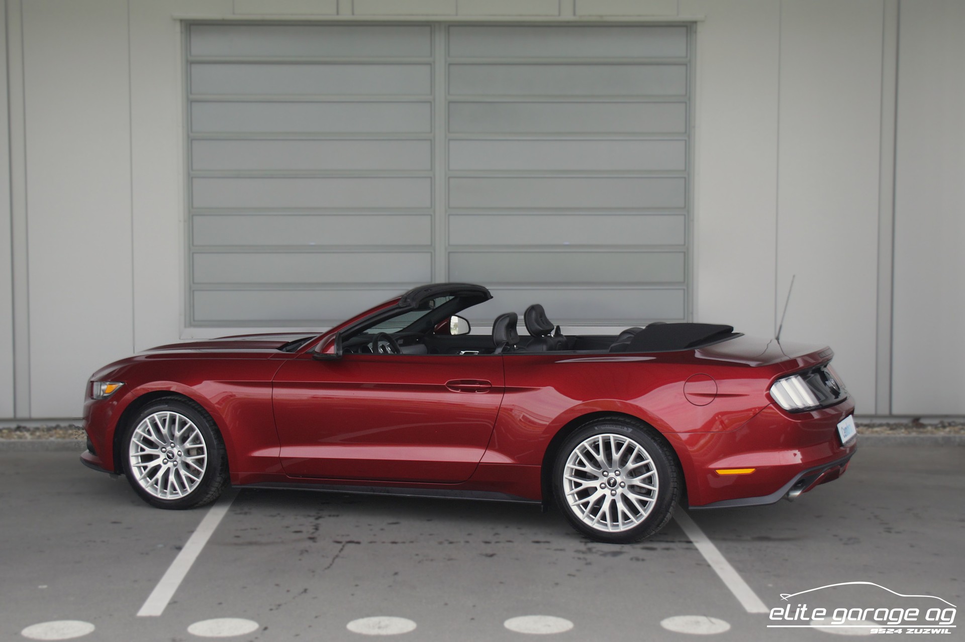 FORD Mustang Convertible 2.3-image-2
