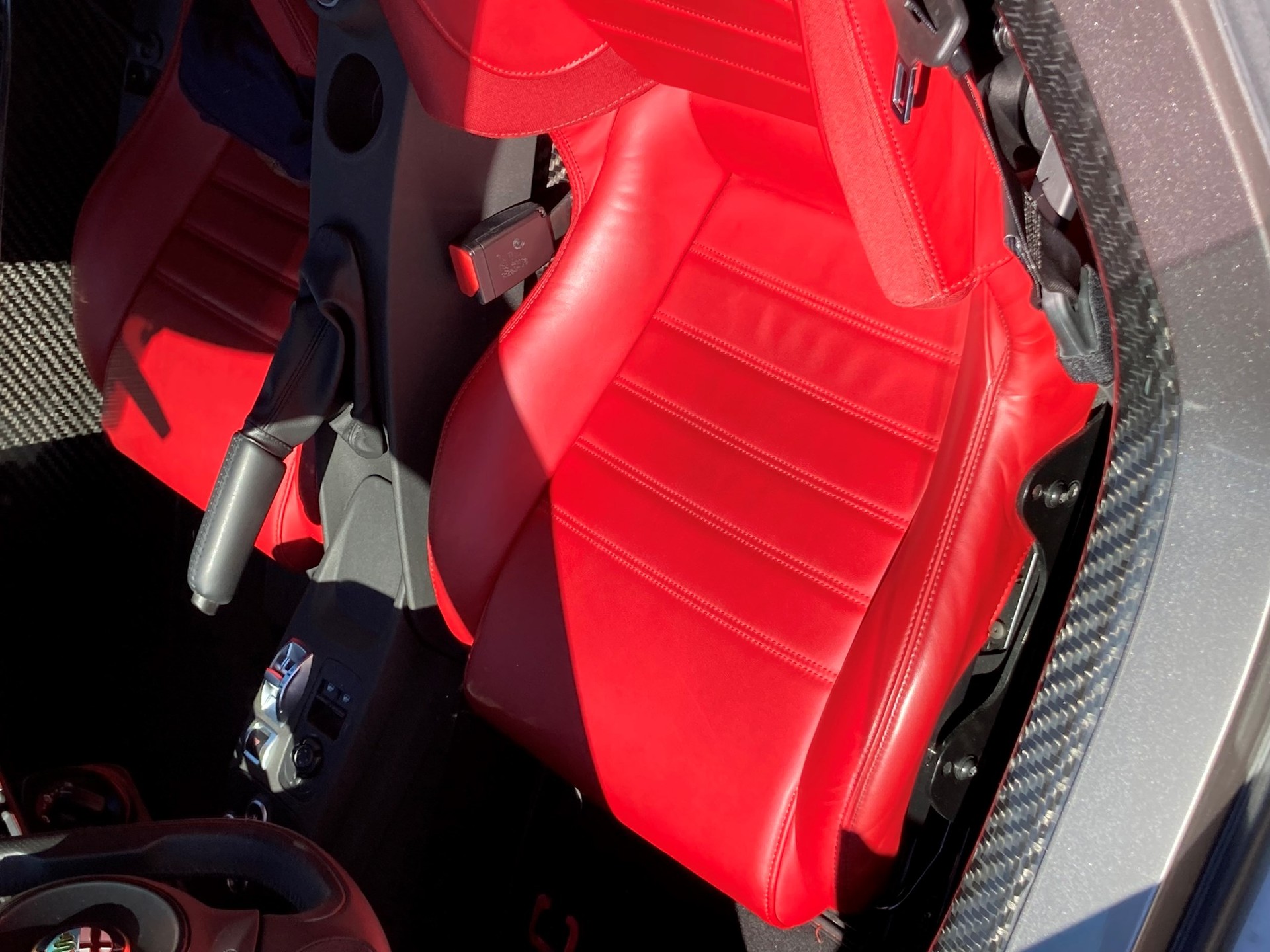 ALFA ROMEO 4C 1750 TBi TCT-image-3