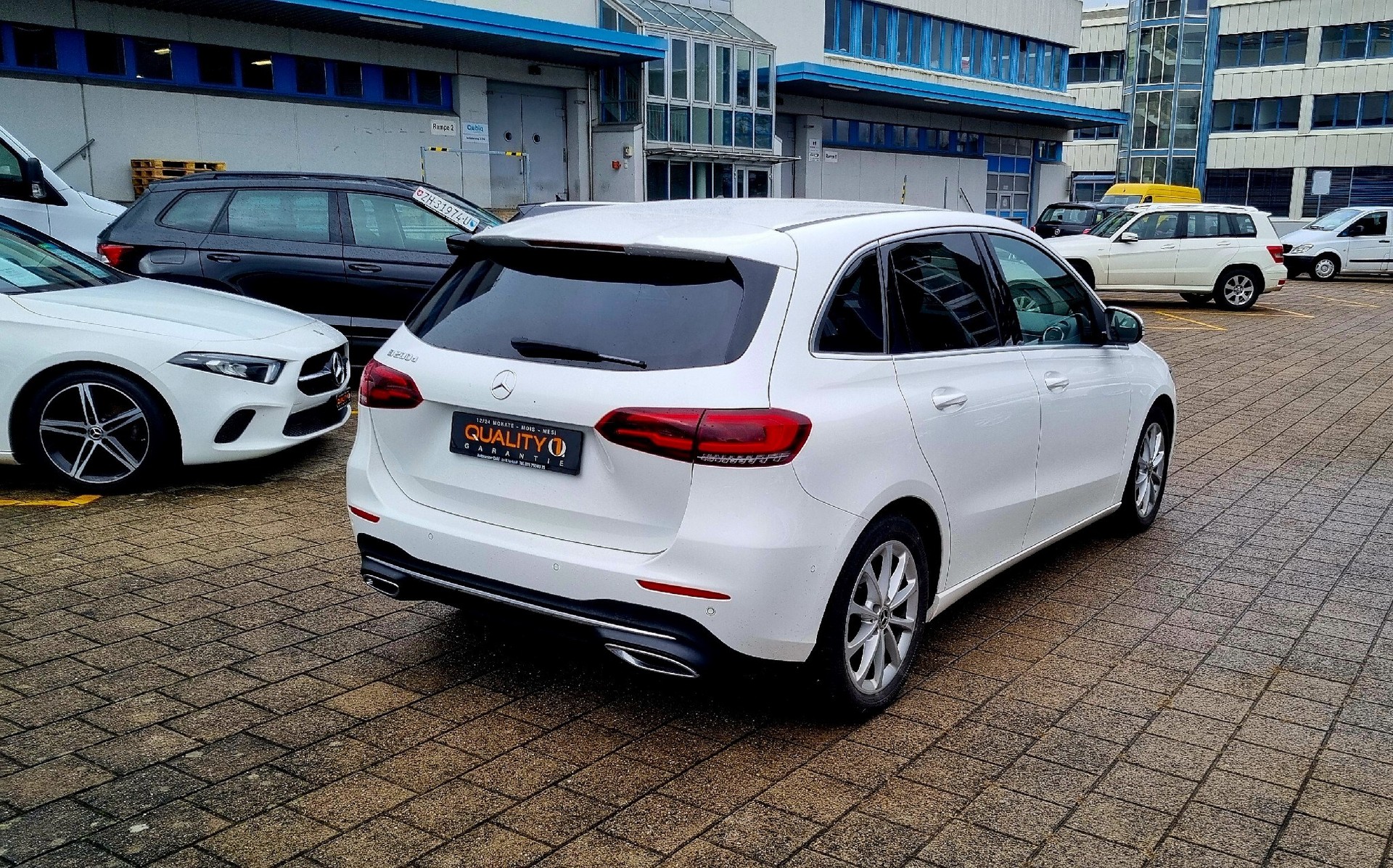 MERCEDES-BENZ B 200 d Progressive 8G-DCT-image-3