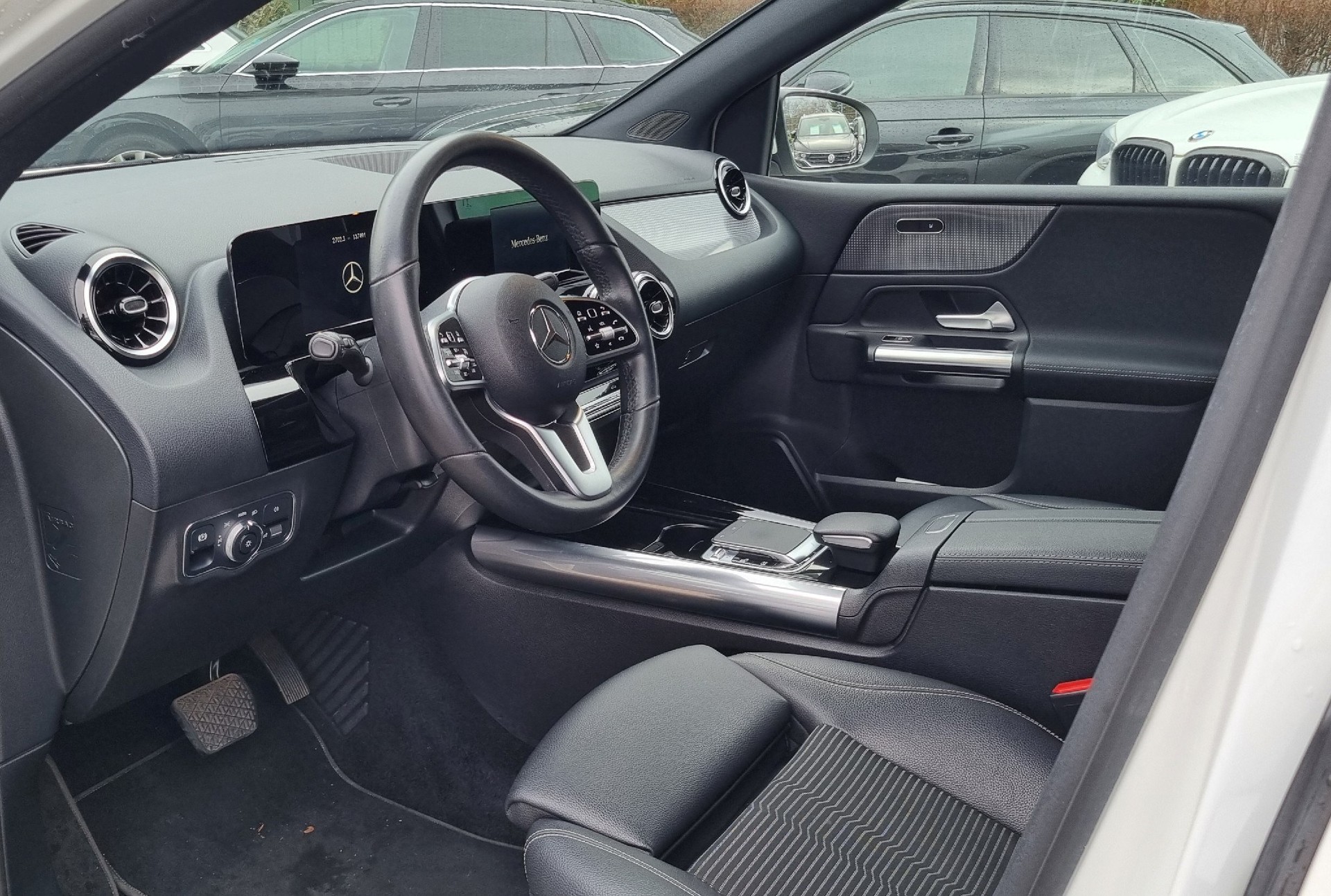 MERCEDES-BENZ B 200 d Progressive 8G-DCT-image-5