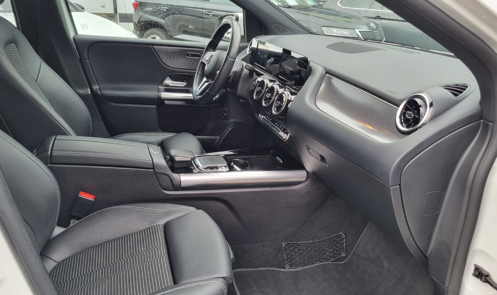 MERCEDES-BENZ B 200 d Progressive 8G-DCT-image-6