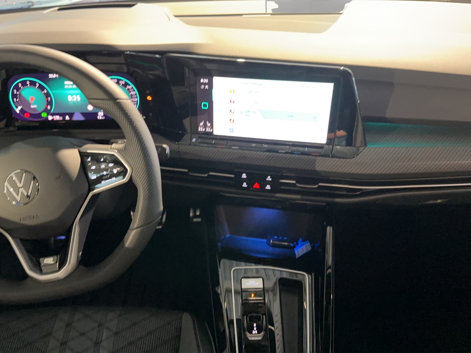 VW Golf 1.5 eTSI mHEV ACT R-Line DSG-image-8
