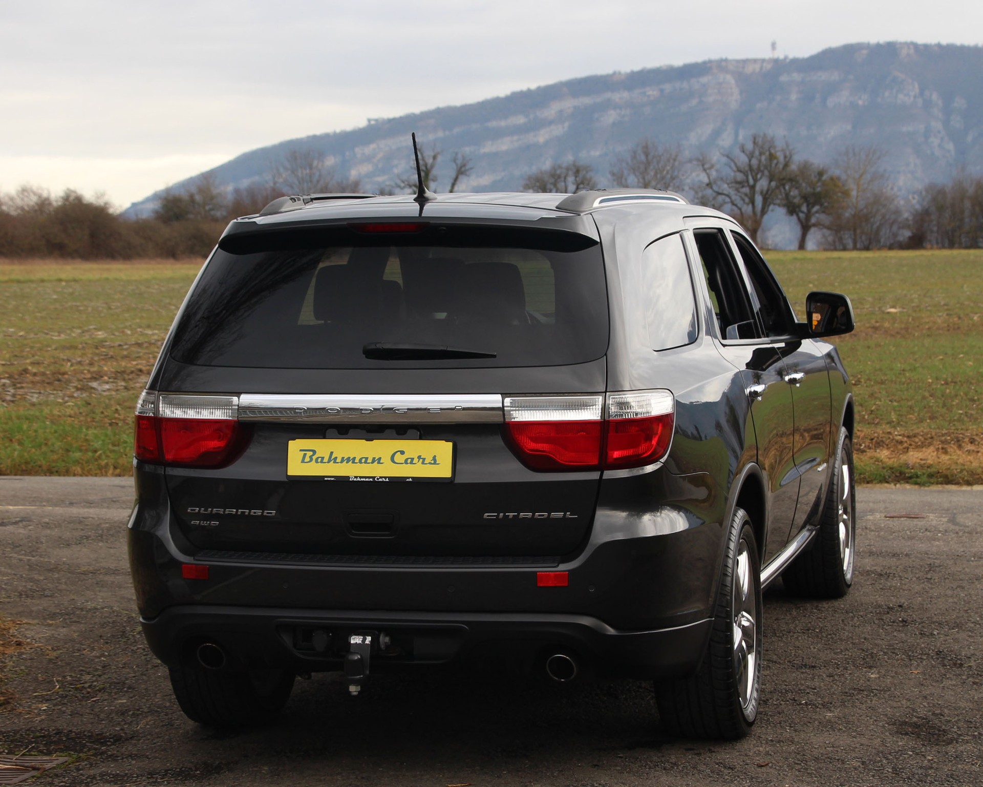 DODGE Durango 5.7 V8 Hemi Citadel AWD-image-3