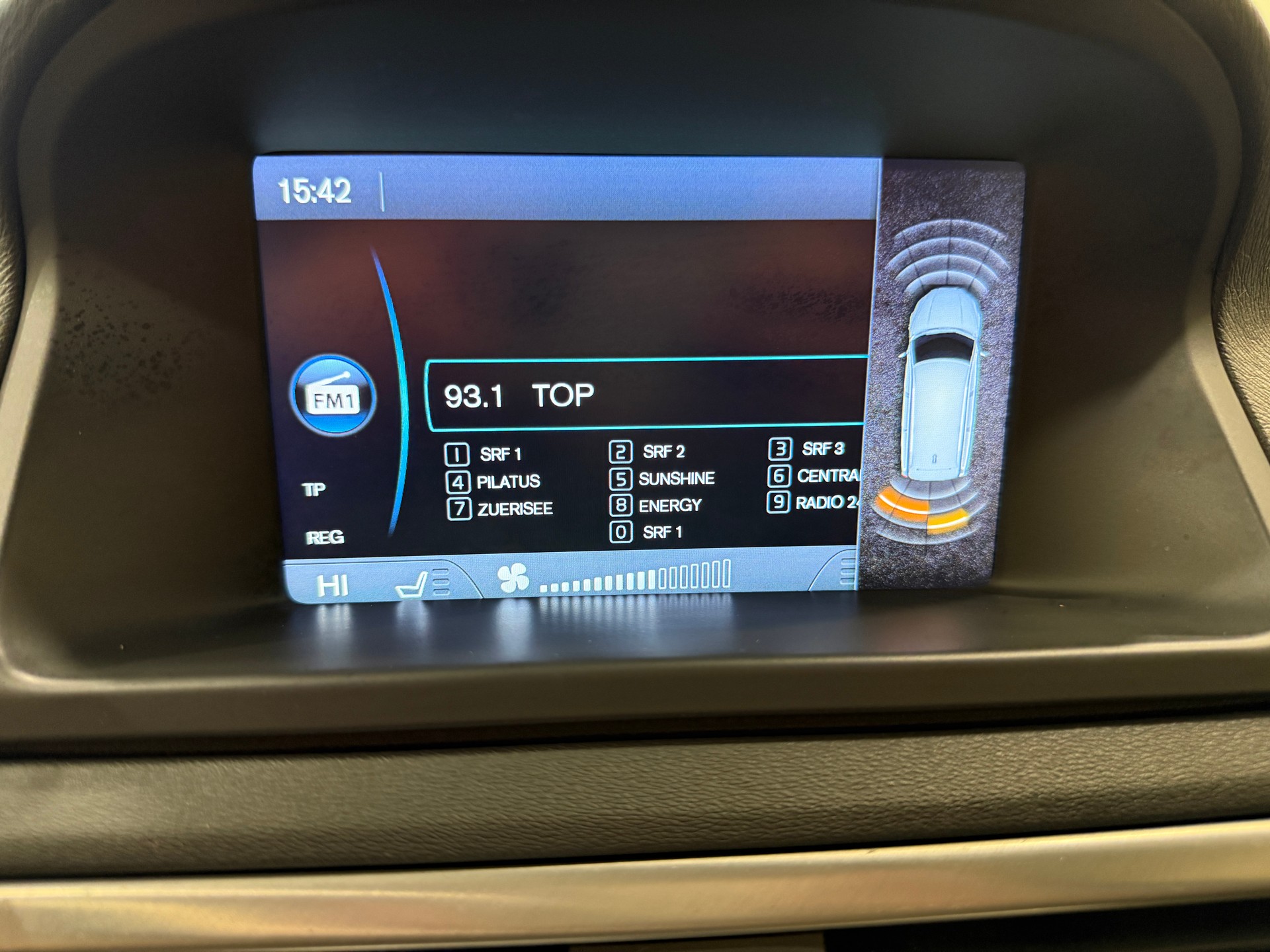 VOLVO XC70 D5 AWD Summum Geartronic-image-11