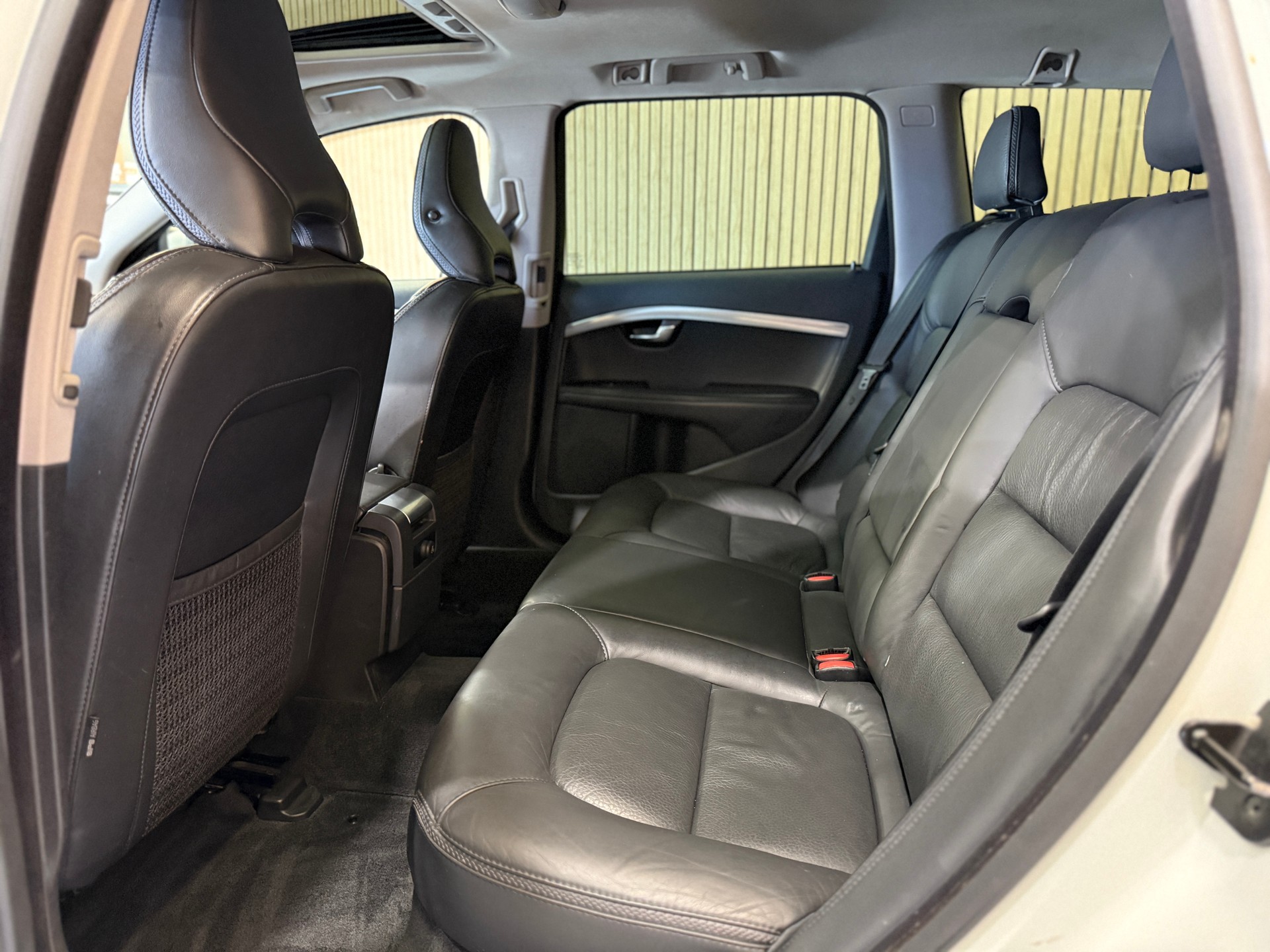 VOLVO XC70 D5 AWD Summum Geartronic-image-14
