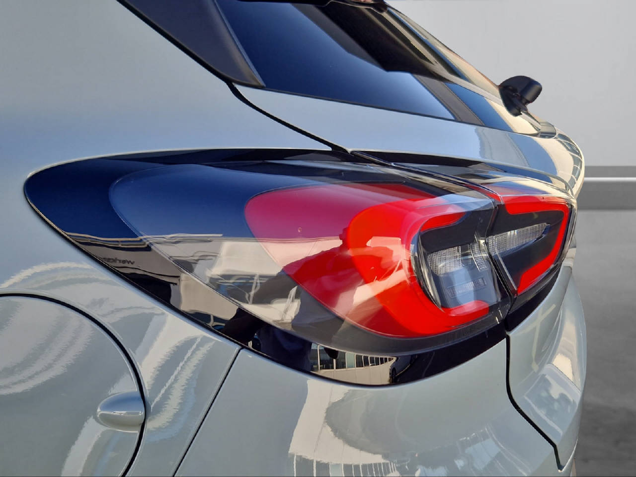 FORD Puma 1.0 EcoB Hybrid 125 ST-Line X-image-10