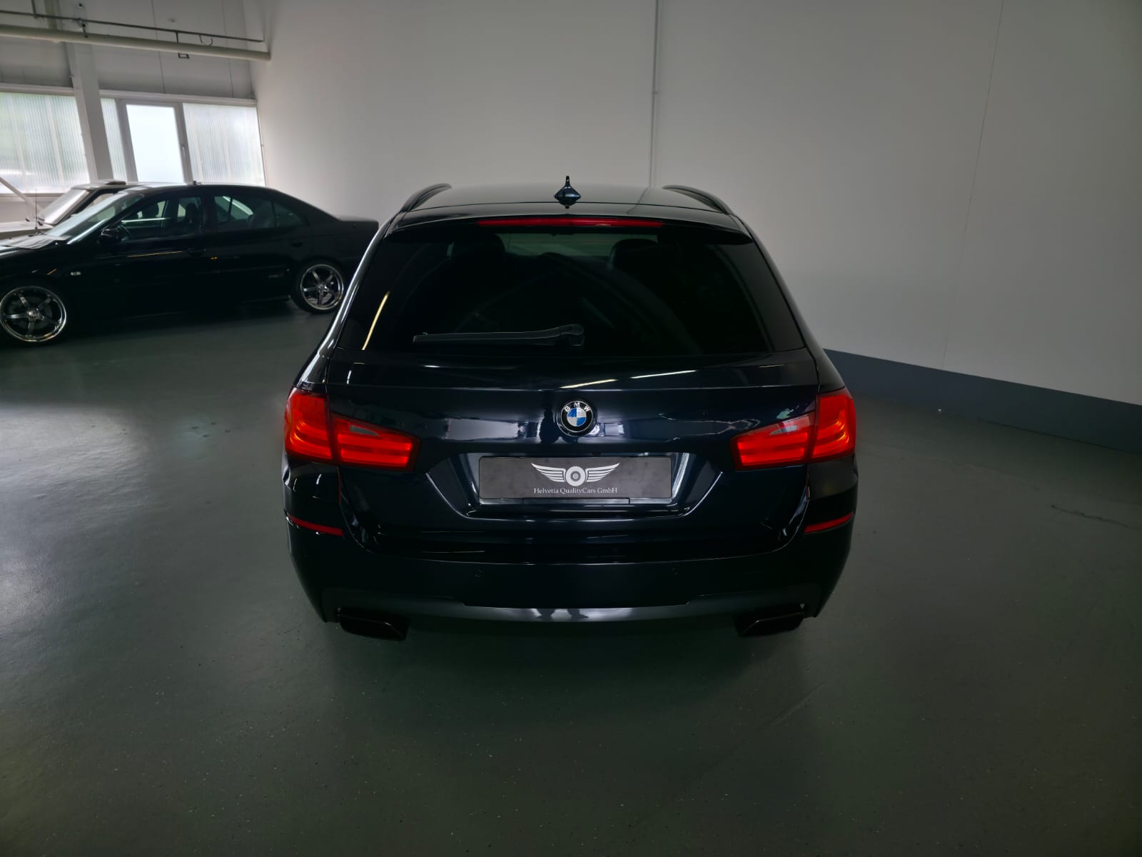 BMW M550d xDrive Touring Steptronic-image-17