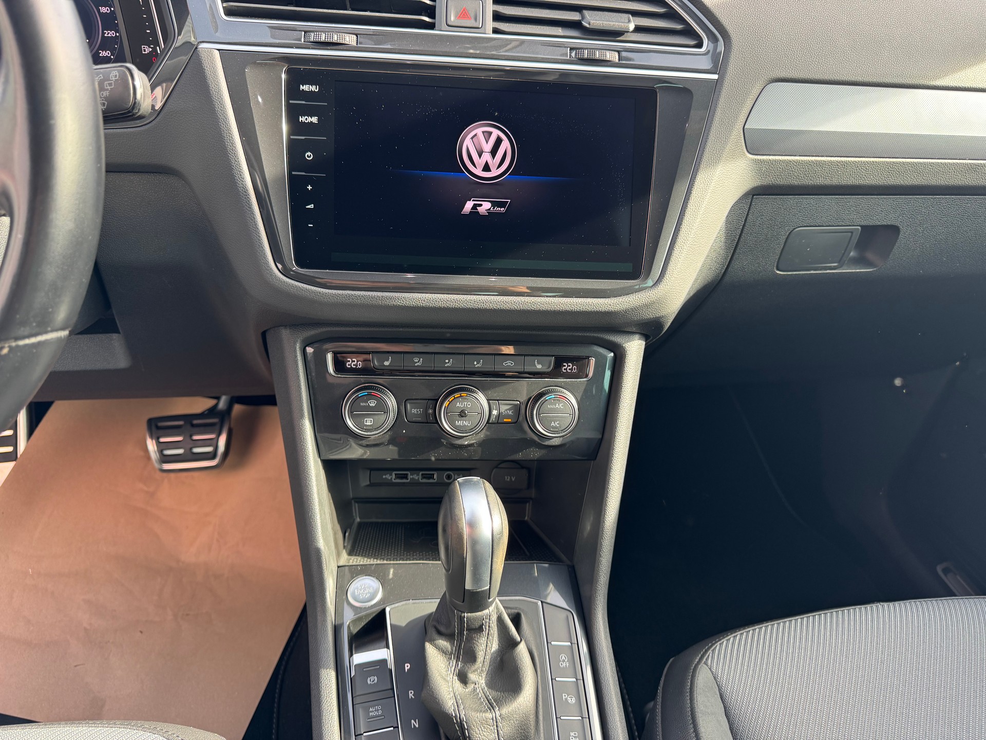 VW Tiguan 2.0TSI R-Line 4Motion DSG-image-10