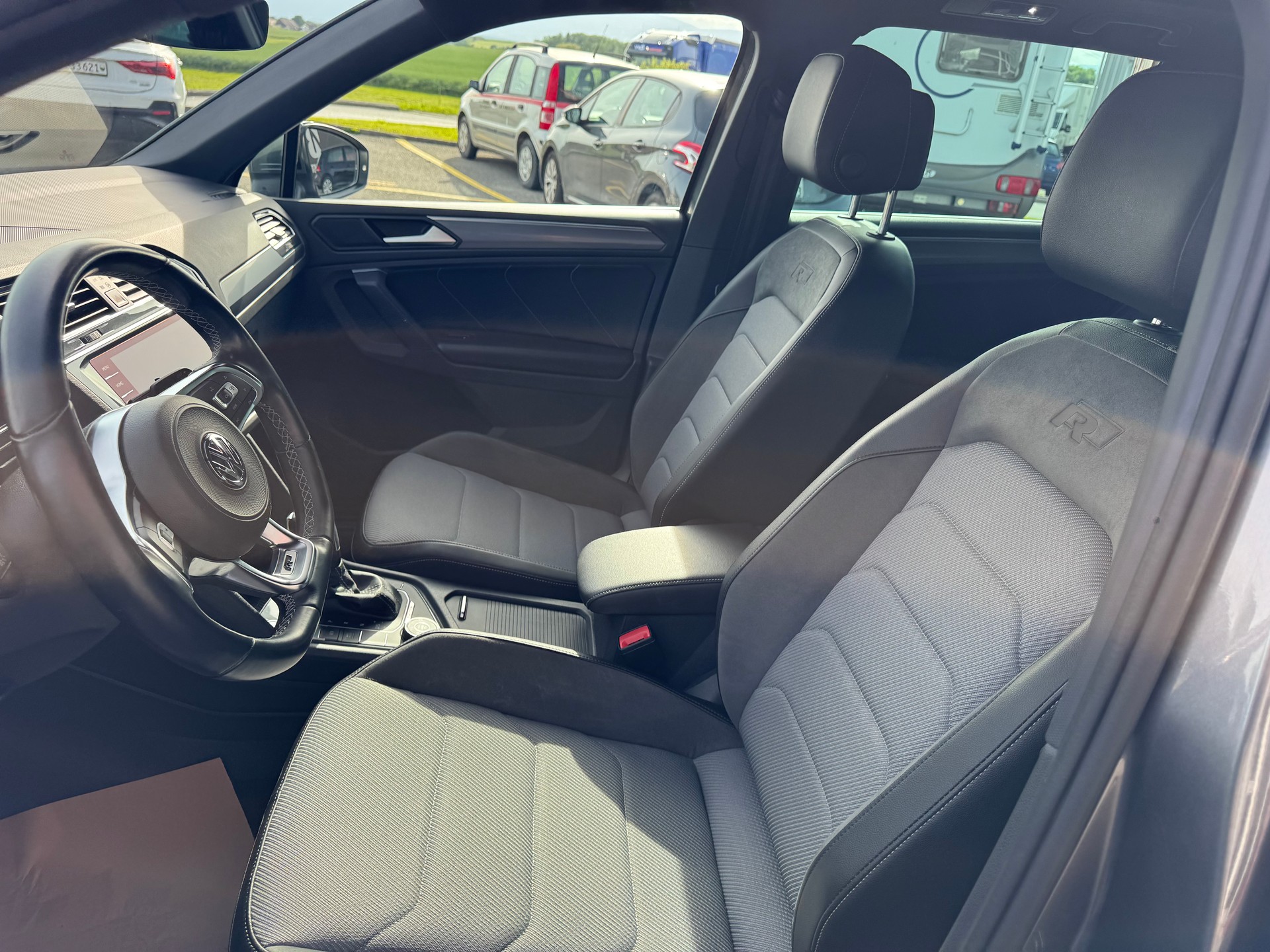 VW Tiguan 2.0TSI R-Line 4Motion DSG-image-6