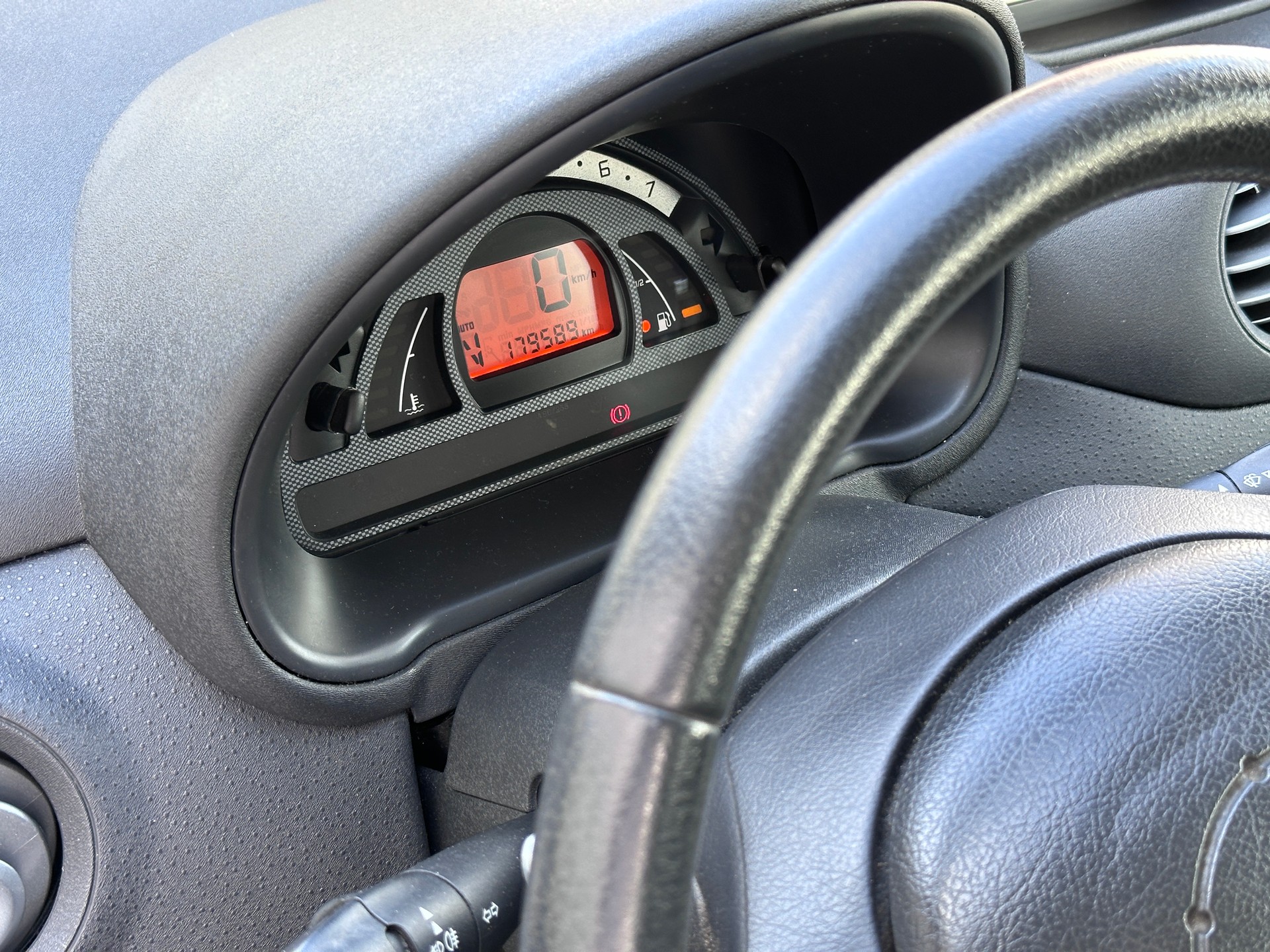 CITROEN C2 1.6i VTR SensoDrive-image-10
