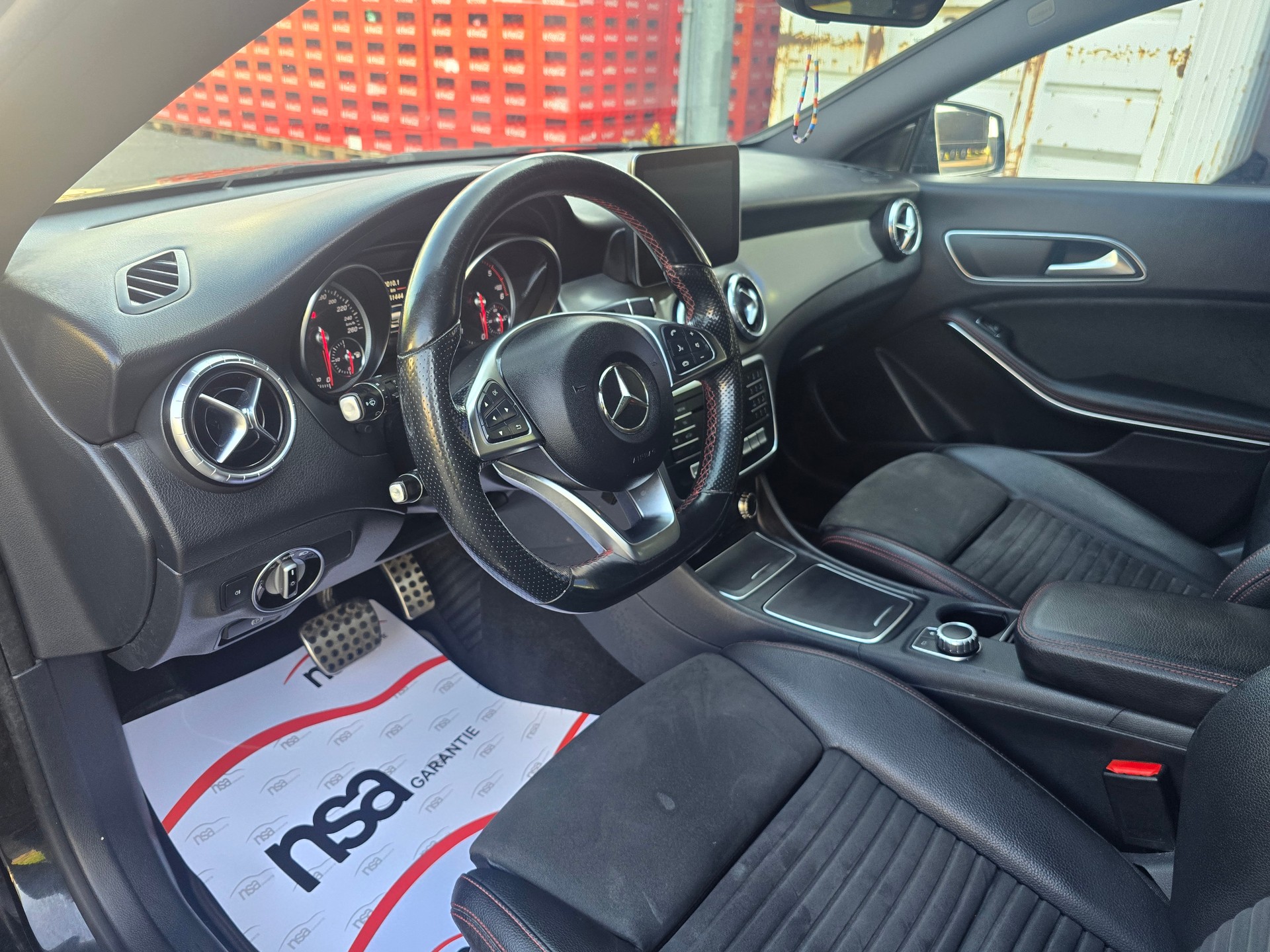 MERCEDES-BENZ CLA Shooting Brake 200 d Urban 4Matic 7G-DCT-image-10