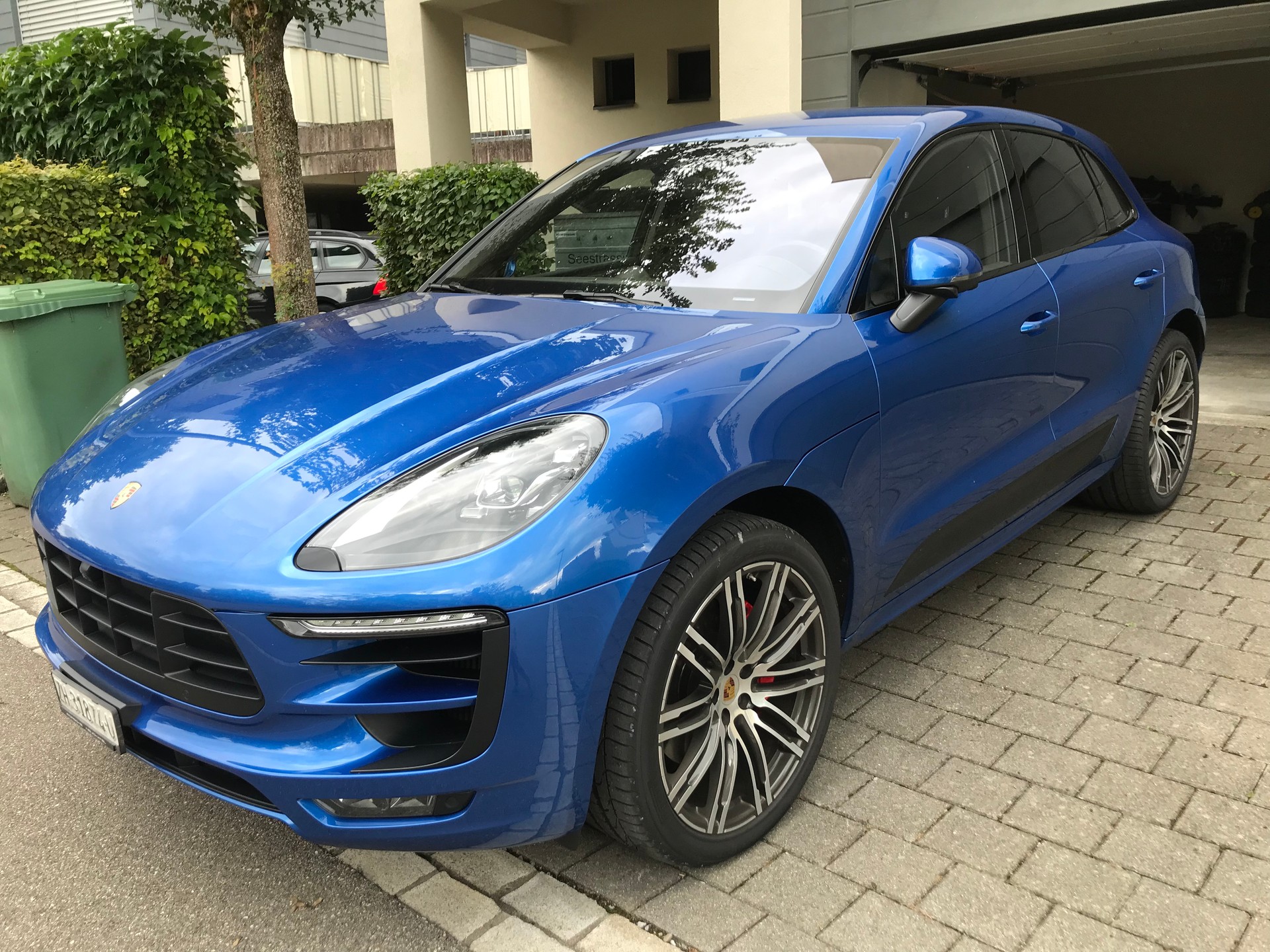 PORSCHE Macan GTS PDK-image-1