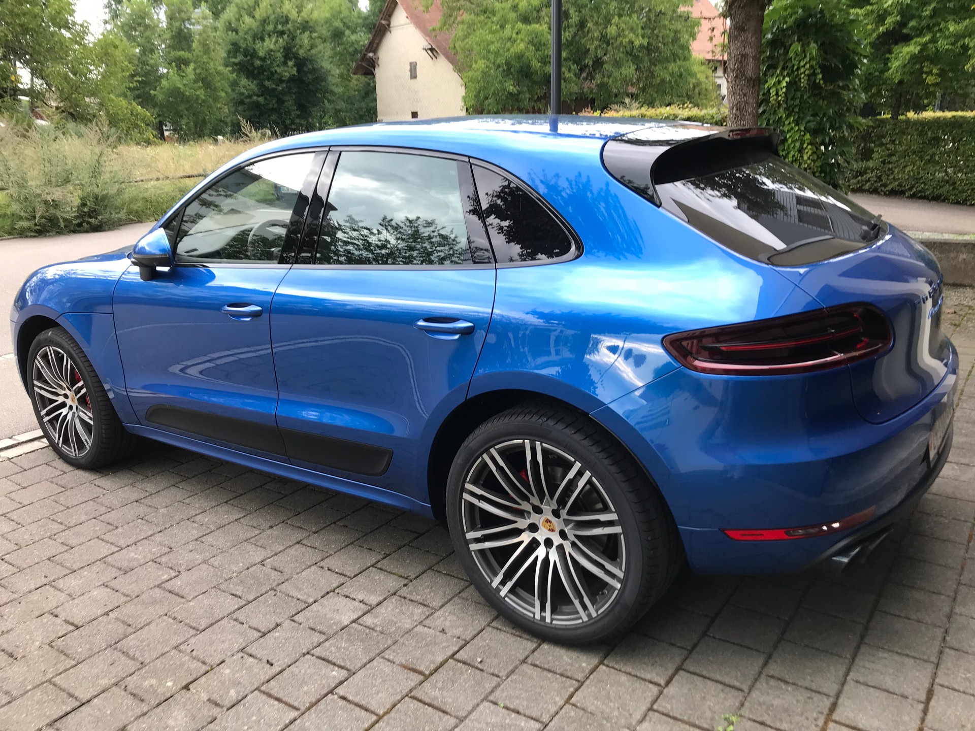 PORSCHE Macan GTS PDK-image-6