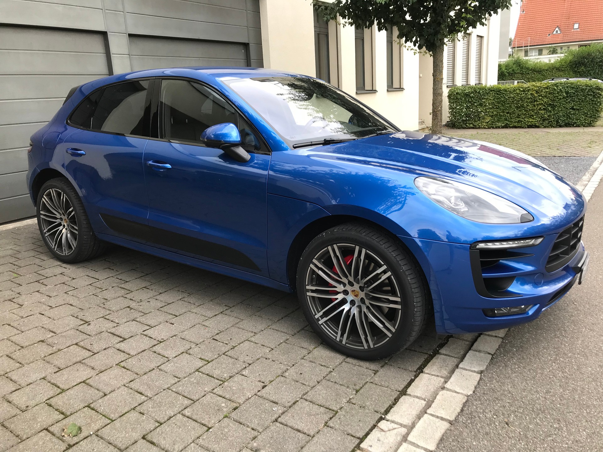 PORSCHE Macan GTS PDK-image-3
