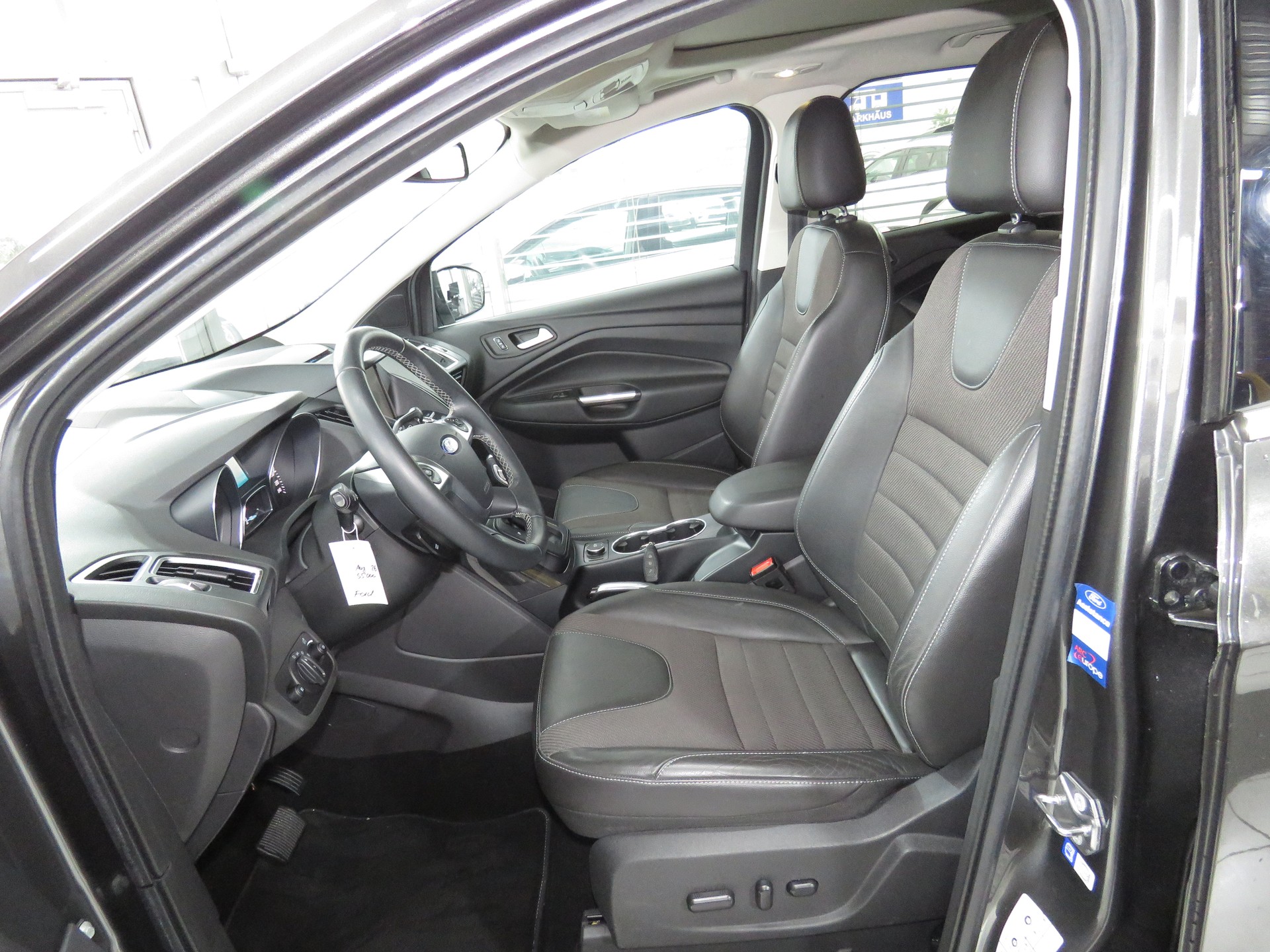 FORD Kuga 2.0 TDCi Titanium S 4WD PowerShift (Automat)-image-7