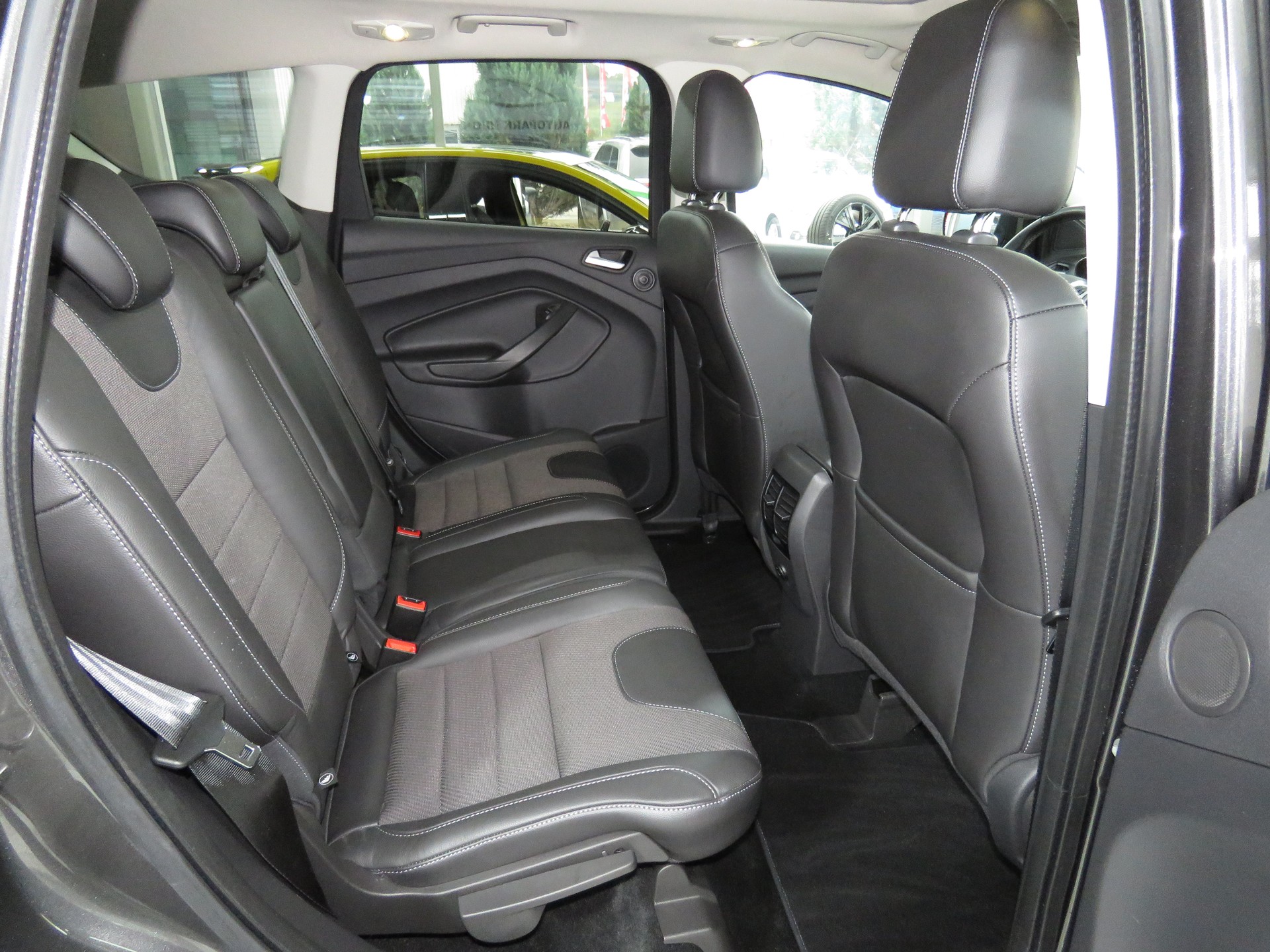 FORD Kuga 2.0 TDCi Titanium S 4WD PowerShift (Automat)-image-13