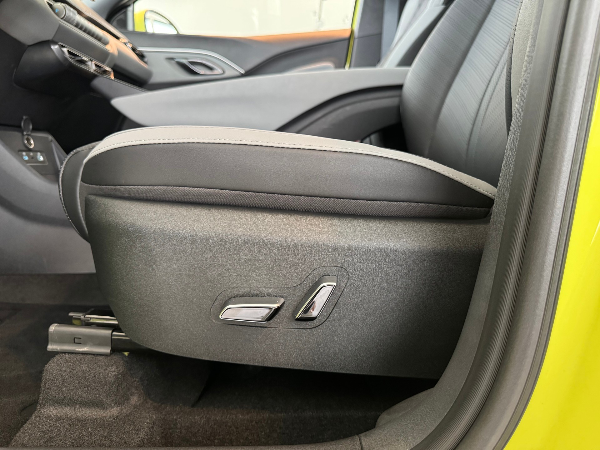 BYD Dolphin Surf 43 kWh Boos-image-19
