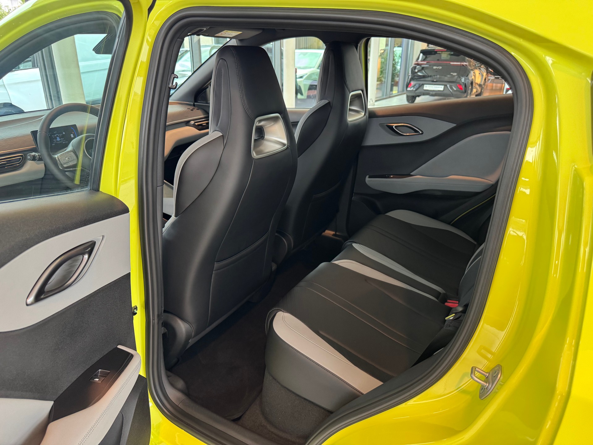 BYD Dolphin Surf 43 kWh Boos-image-22