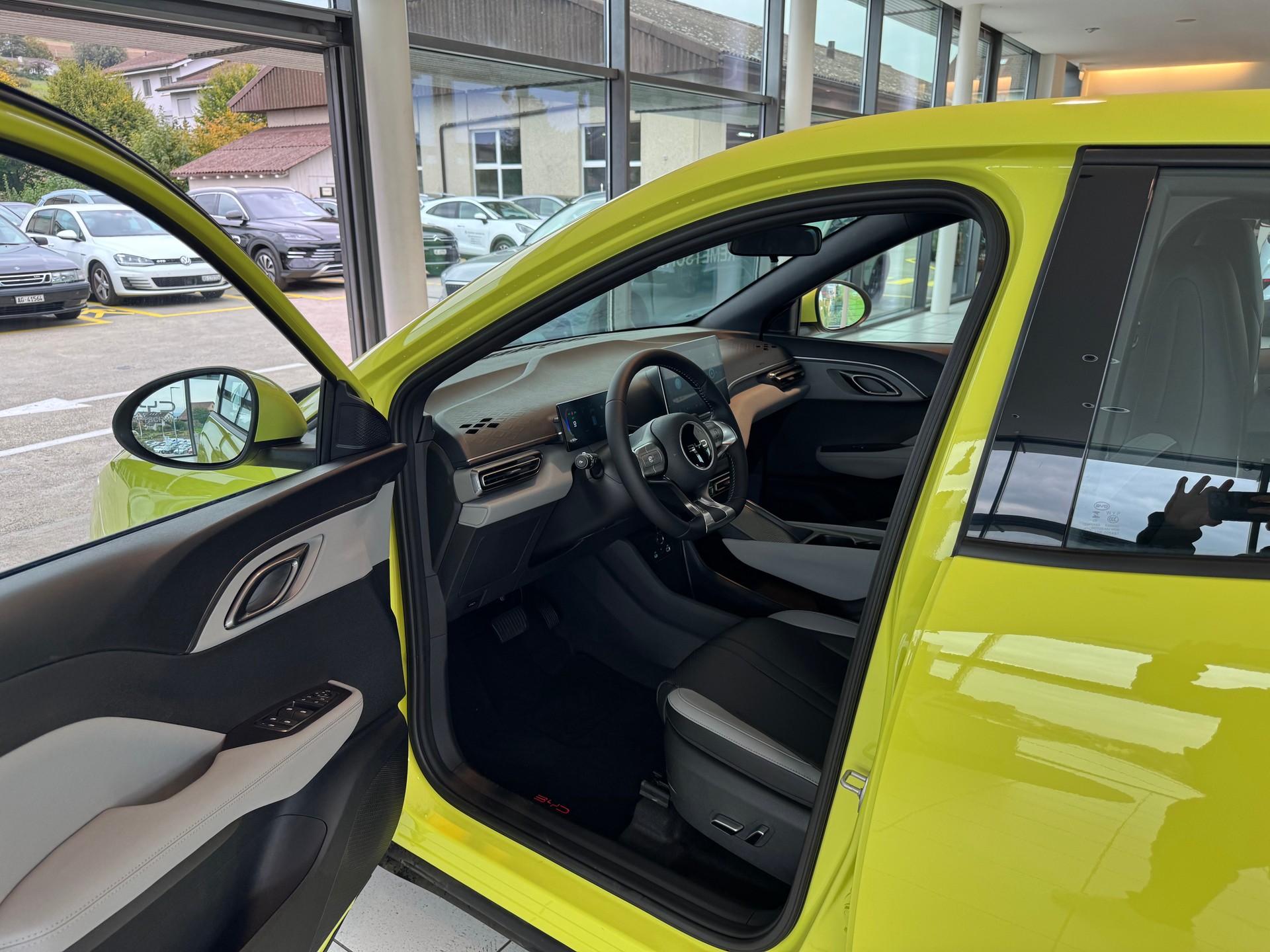 BYD Dolphin Surf 43 kWh Boos-image-10