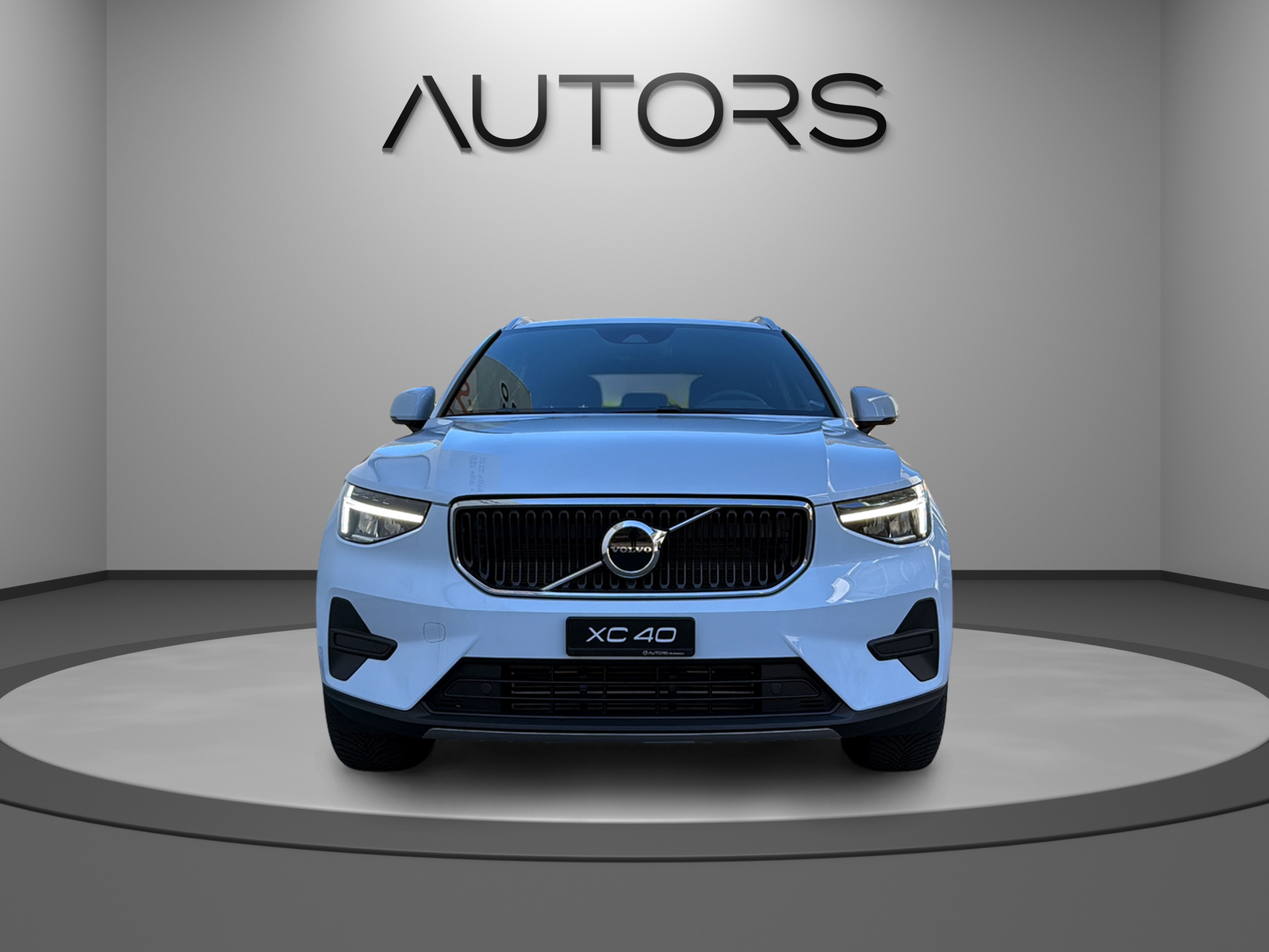 VOLVO XC40 T2 Core Xcite-image-1
