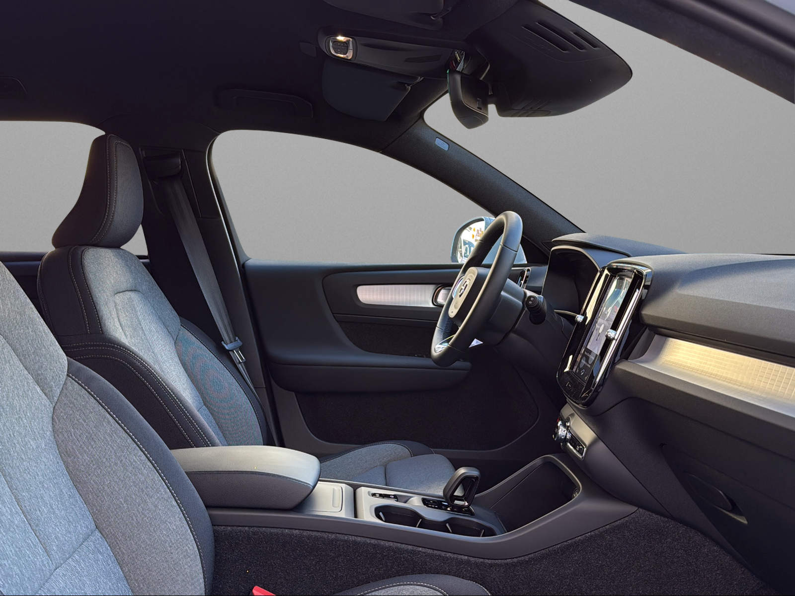 VOLVO XC40 T2 Core Xcite-image-9