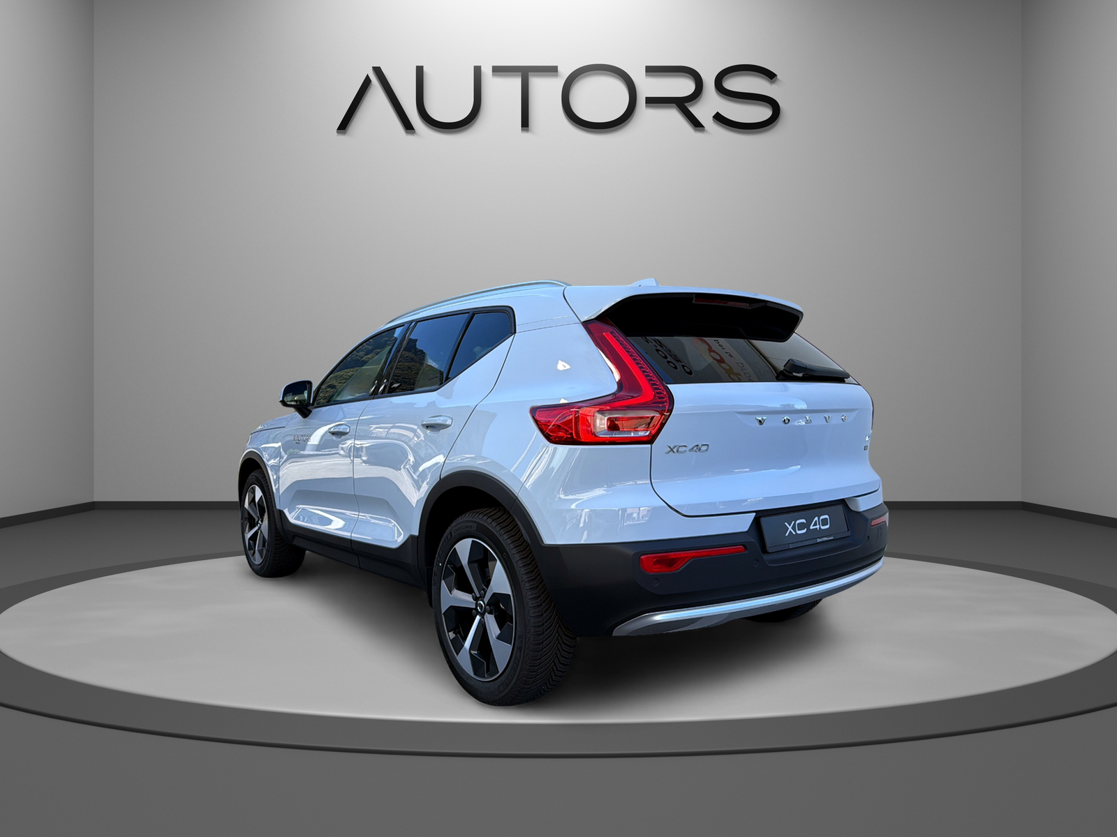 VOLVO XC40 T2 Core Xcite-image-2