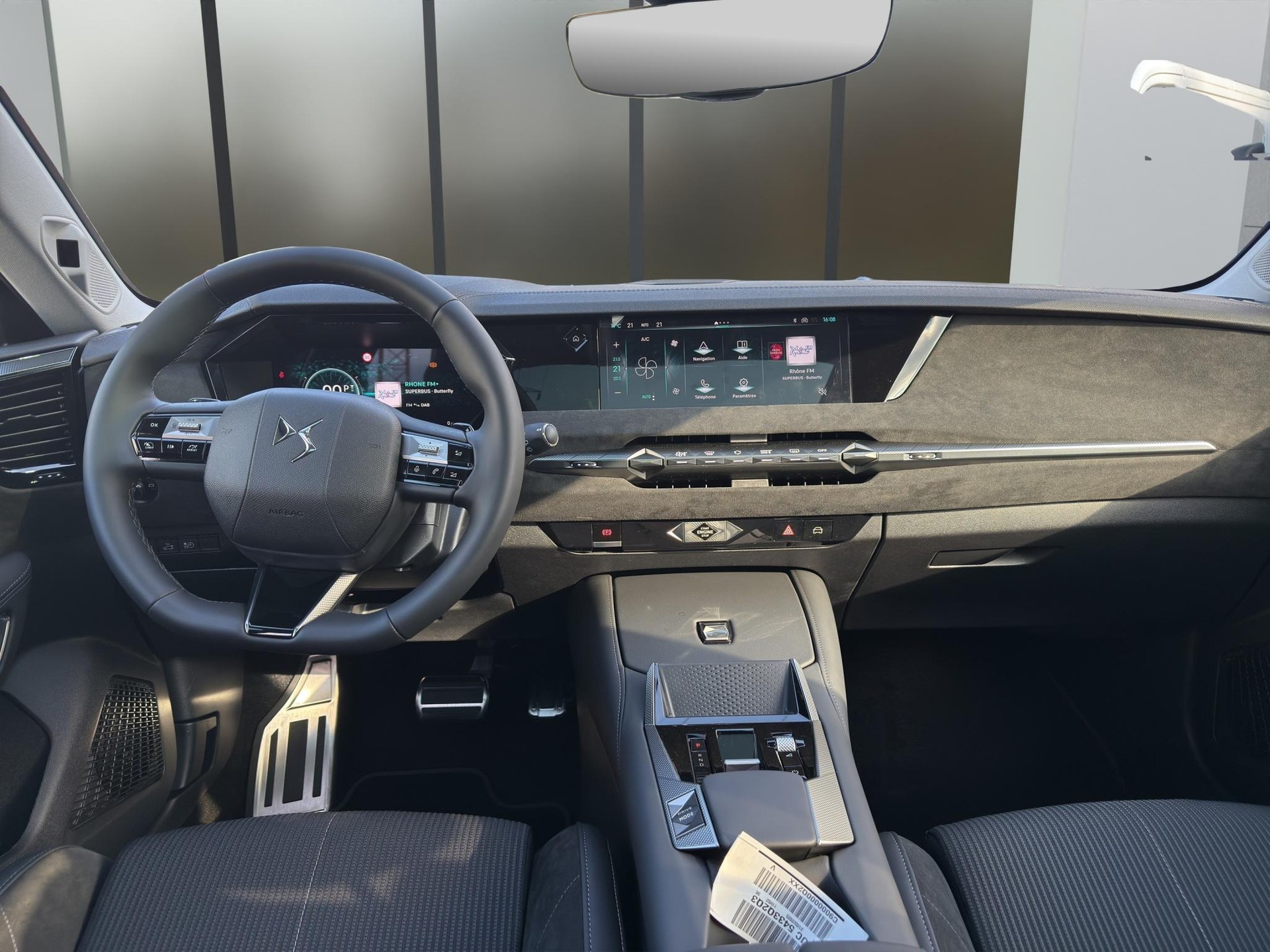 DS AUTOMOBILES No4 E-Tense Étoile Alcantara-image-16