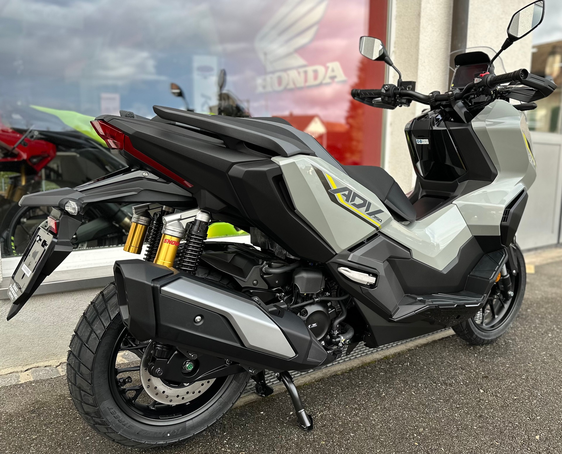 HONDA ADV 350 - TFT Konnektivität - 2026-showroom-element-3