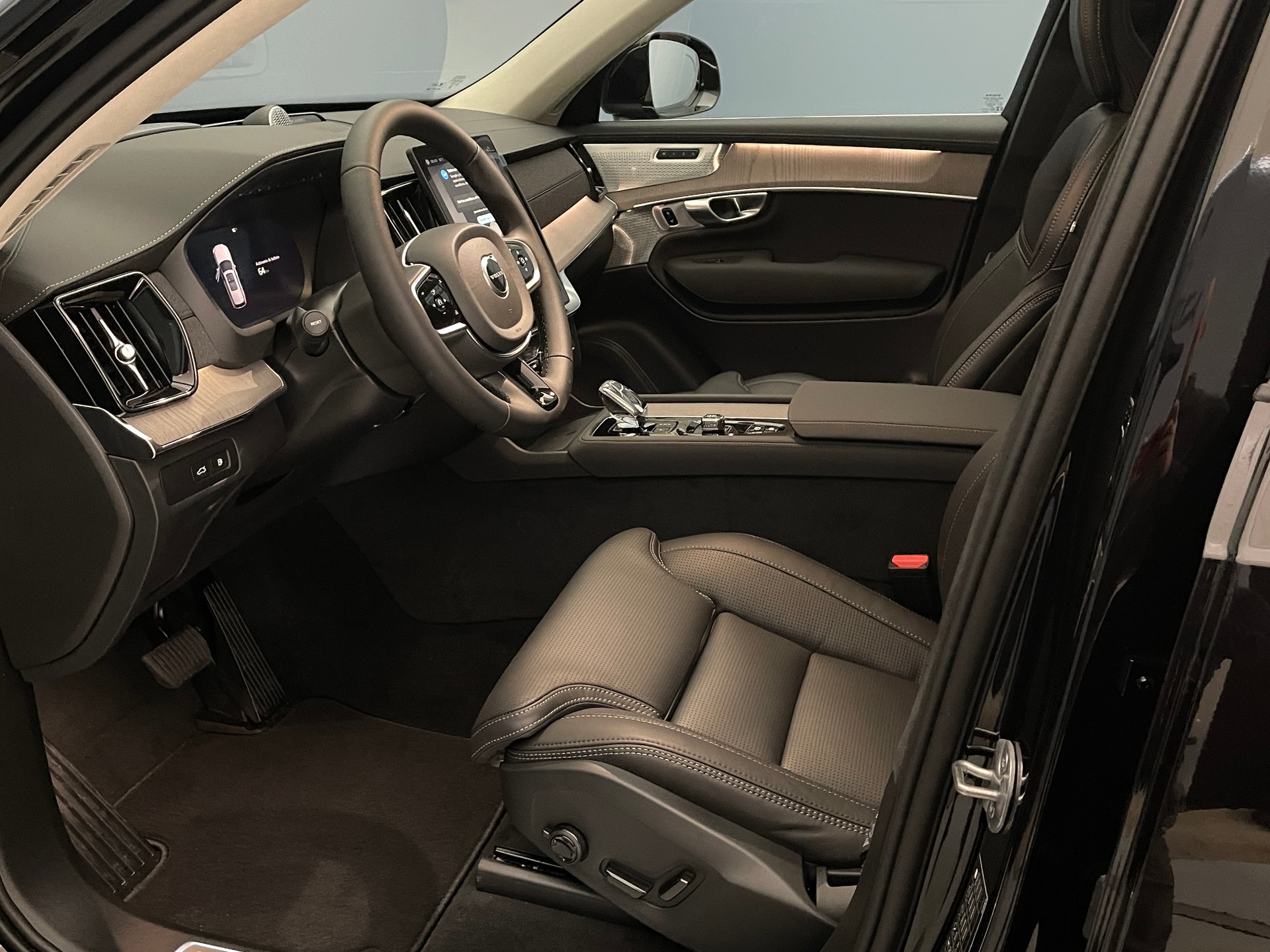 VOLVO XC90 2.0 T8 TE Ultra Bright eAWD-image-6