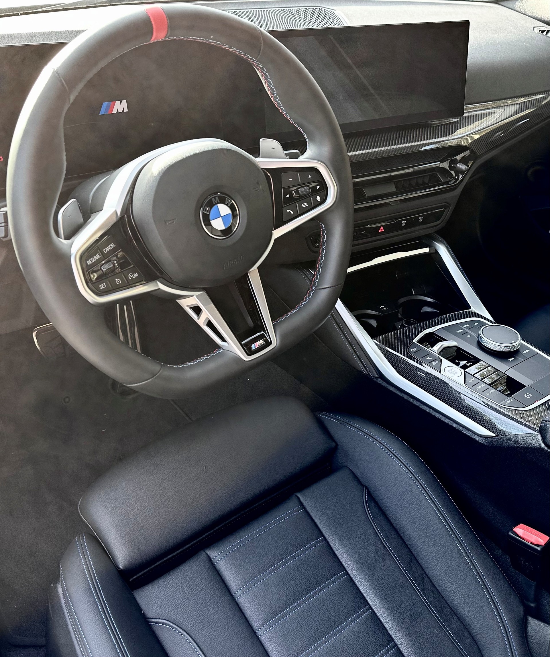 BMW M240i xDrive Coupe-image-16
