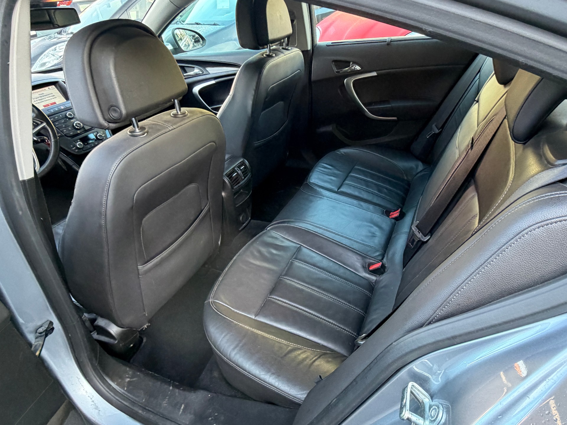 OPEL Insignia 2.0 Turbo Cosmo 4WD Automatic-image-11