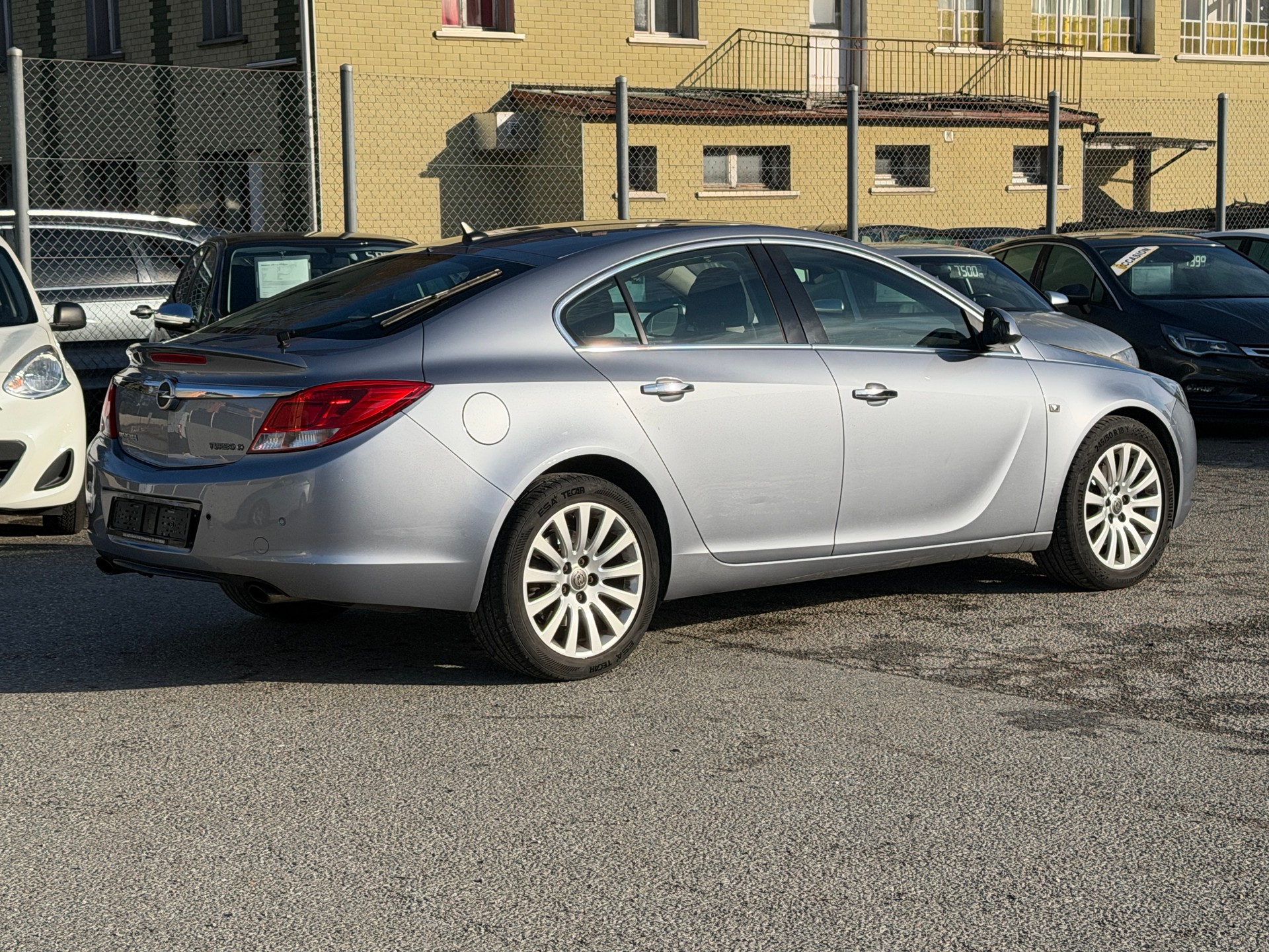 OPEL Insignia 2.0 Turbo Cosmo 4WD Automatic-image-14